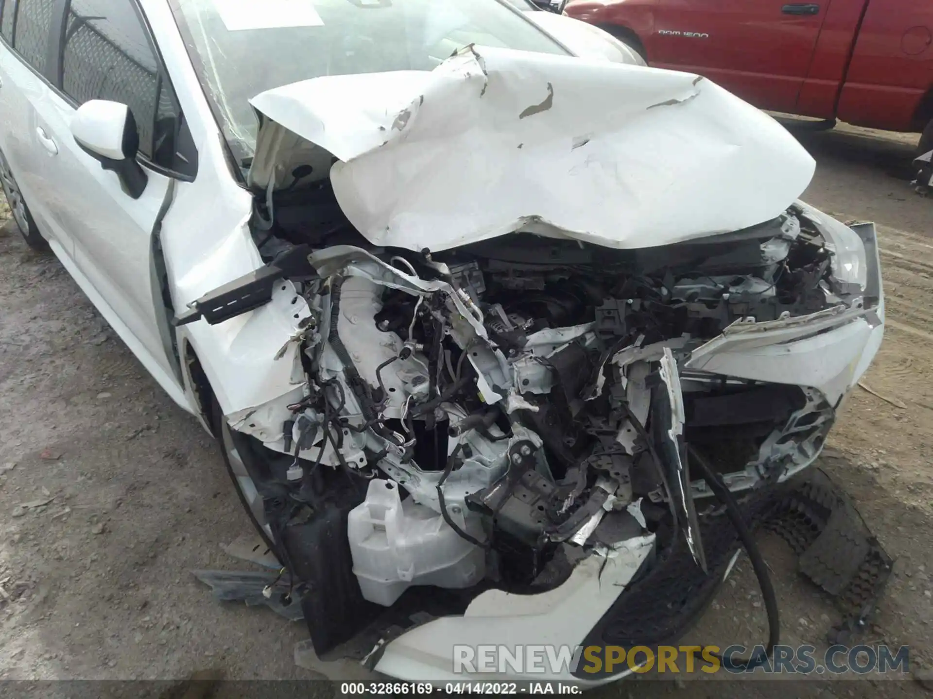 6 Photograph of a damaged car 5YFEPRAE8LP111051 TOYOTA COROLLA 2020