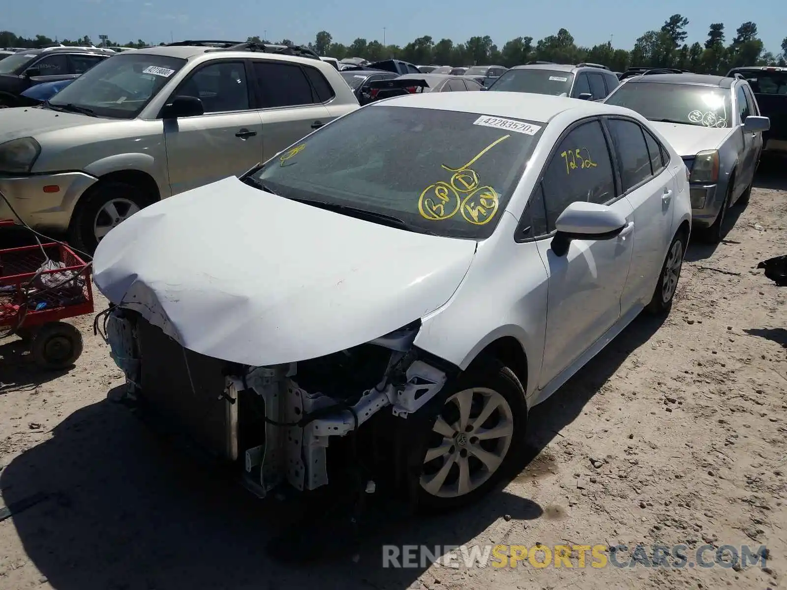 2 Photograph of a damaged car 5YFEPRAE8LP113527 TOYOTA COROLLA 2020