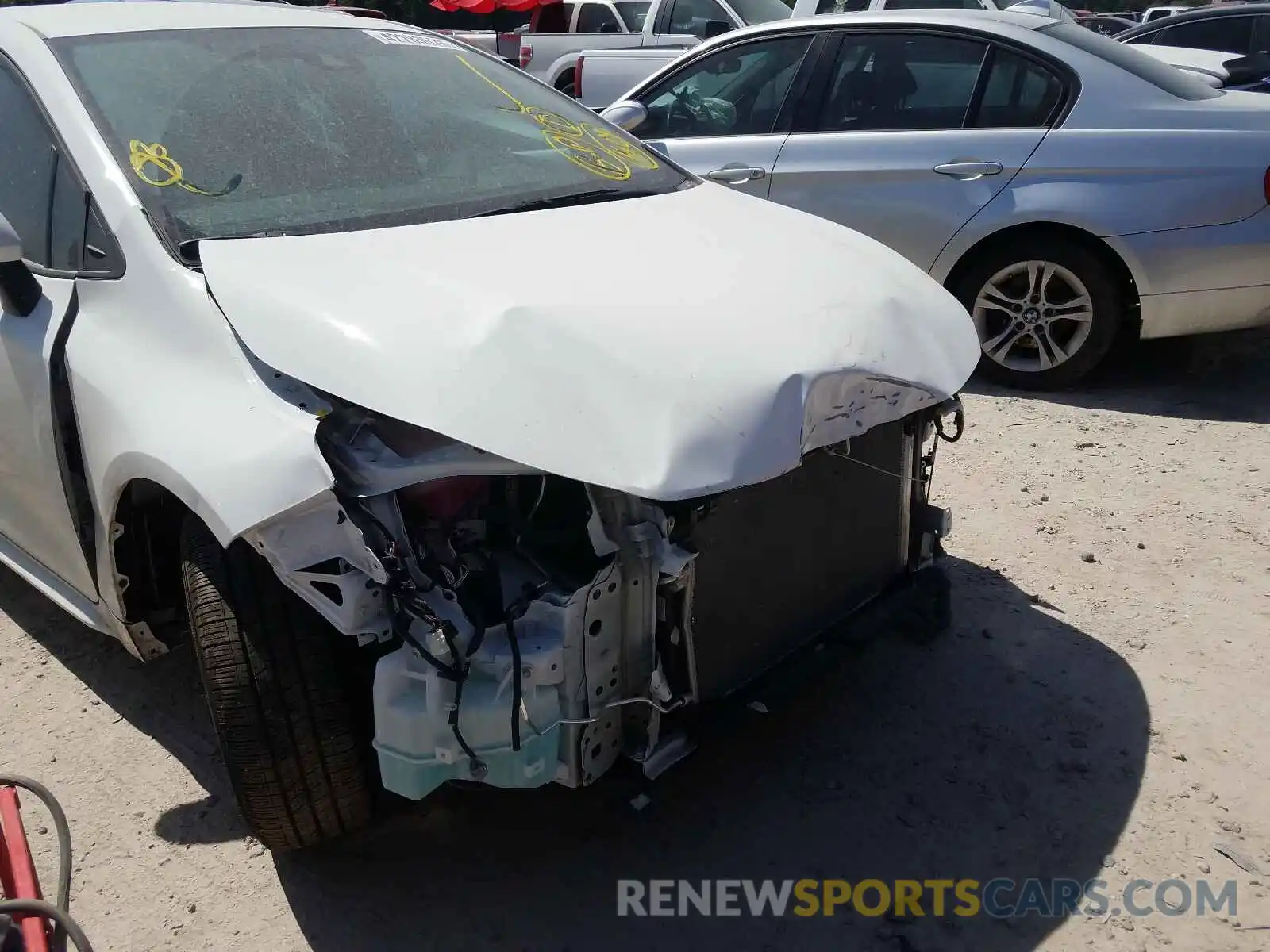 9 Photograph of a damaged car 5YFEPRAE8LP113527 TOYOTA COROLLA 2020