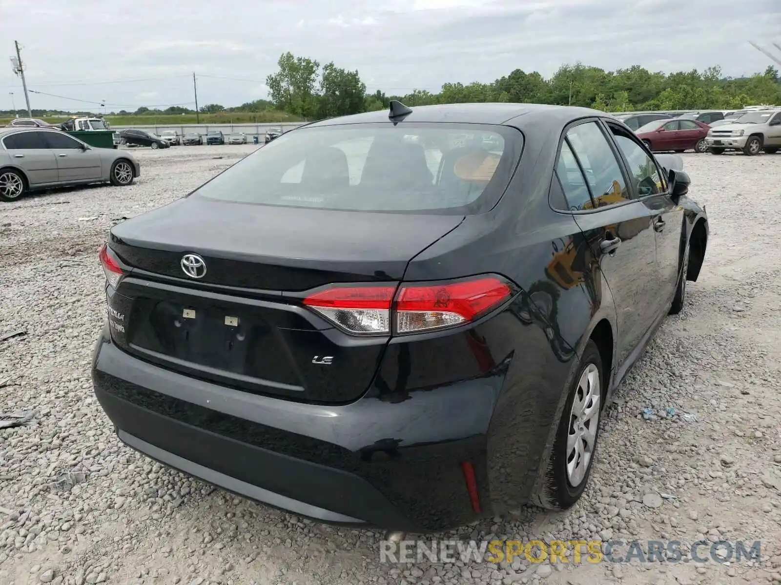 4 Photograph of a damaged car 5YFEPRAE8LP114550 TOYOTA COROLLA 2020