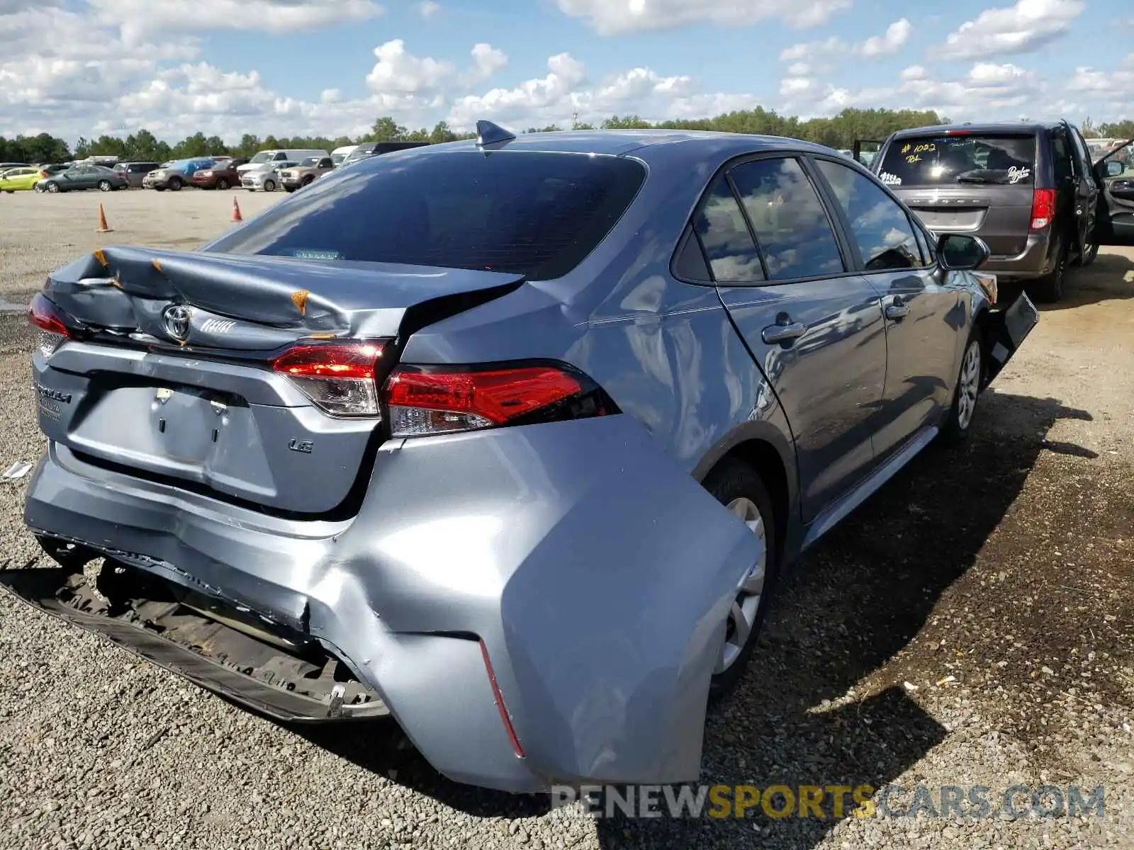 4 Photograph of a damaged car 5YFEPRAE8LP116038 TOYOTA COROLLA 2020