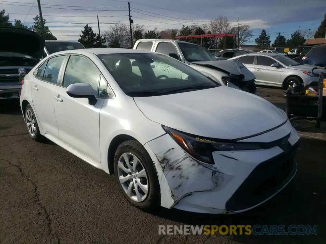 1 Photograph of a damaged car 5YFEPRAE8LP116573 TOYOTA COROLLA 2020