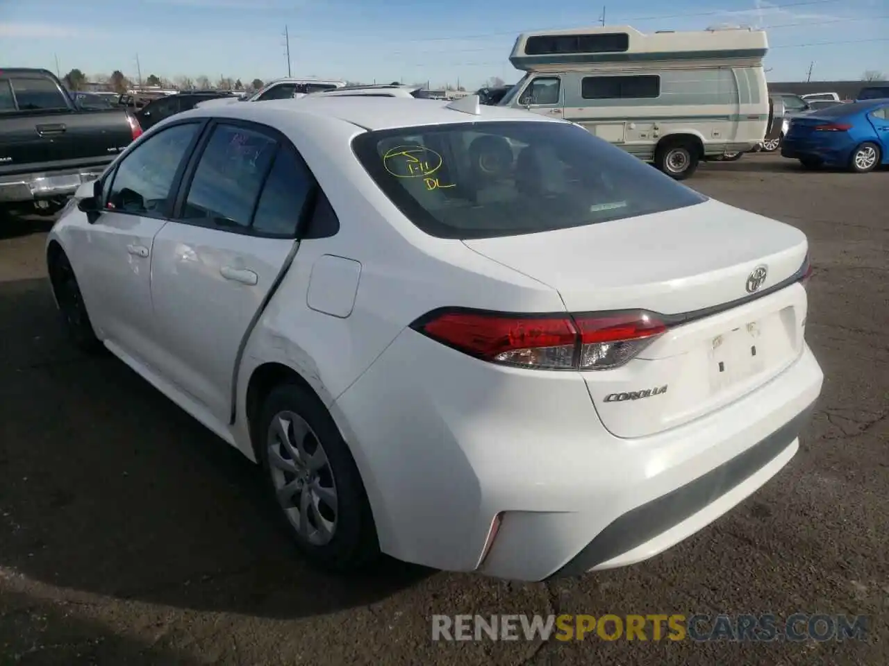 3 Photograph of a damaged car 5YFEPRAE8LP116573 TOYOTA COROLLA 2020