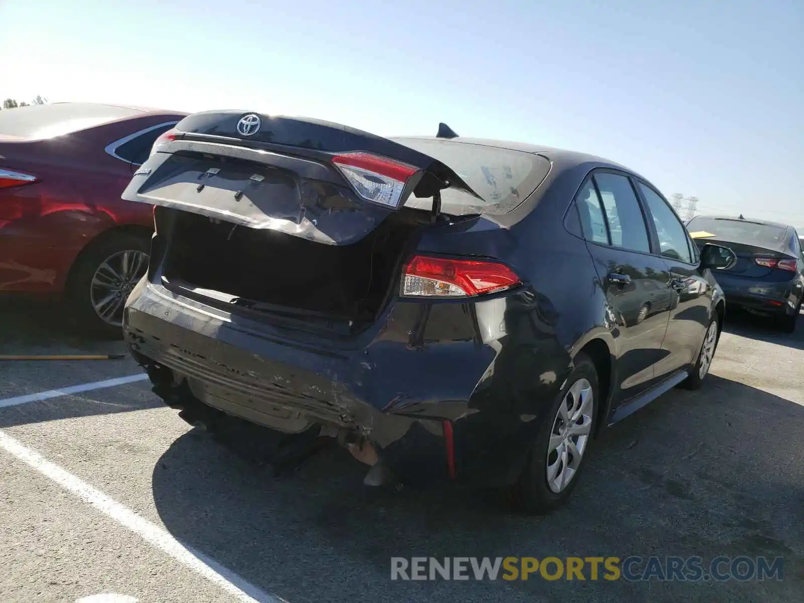 4 Photograph of a damaged car 5YFEPRAE8LP116654 TOYOTA COROLLA 2020