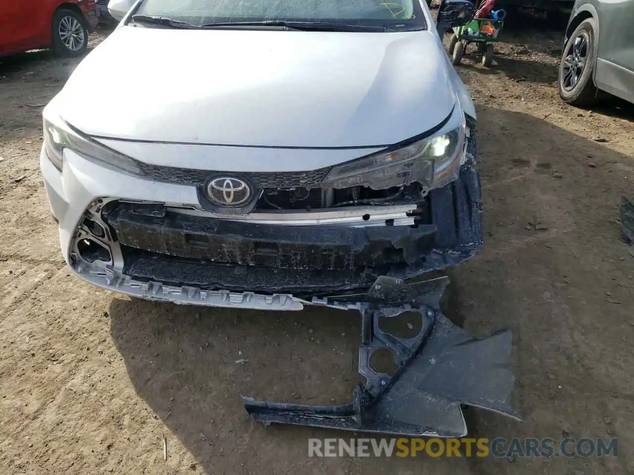 9 Photograph of a damaged car 5YFEPRAE8LP117058 TOYOTA COROLLA 2020