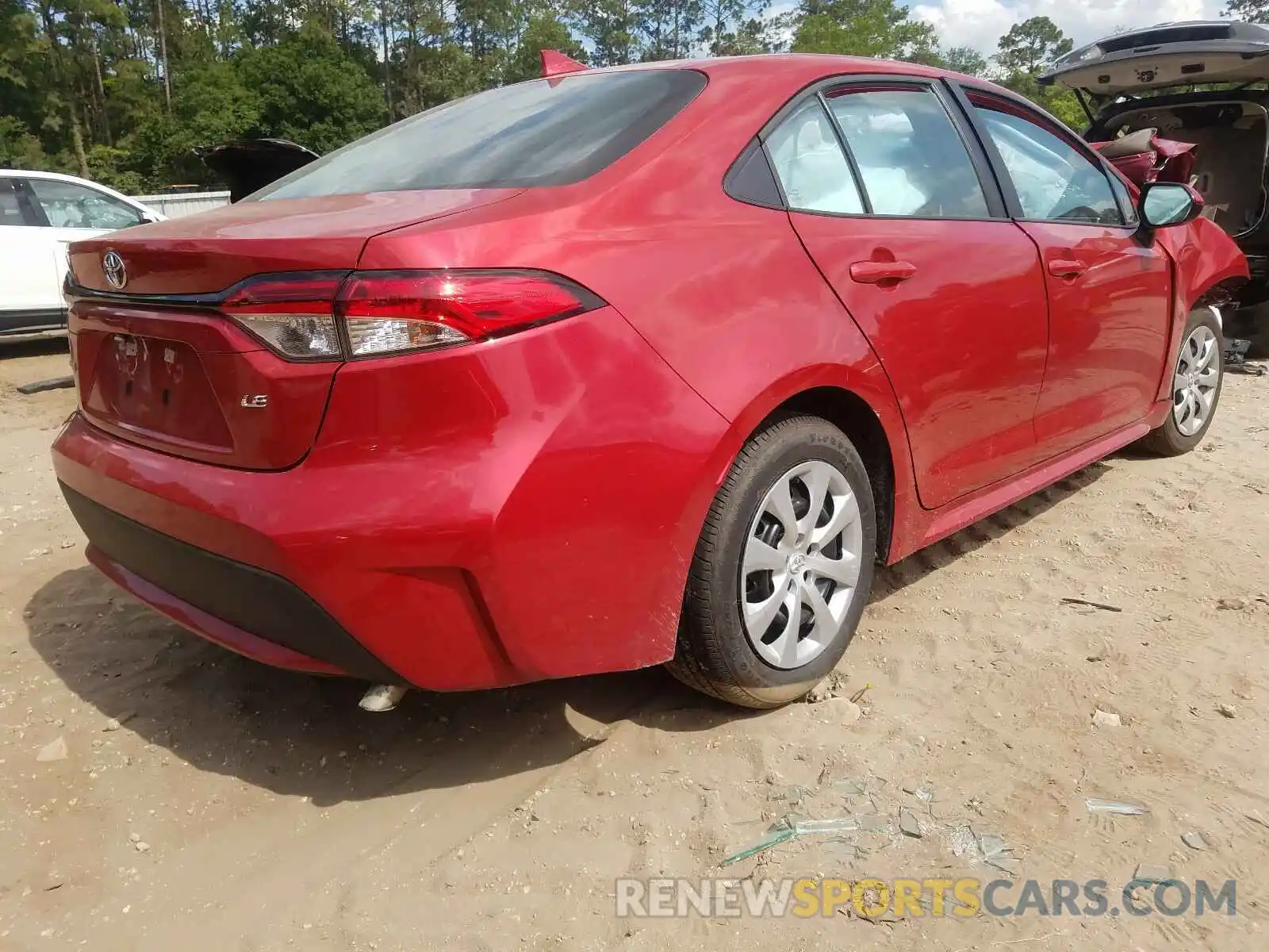 4 Photograph of a damaged car 5YFEPRAE8LP117660 TOYOTA COROLLA 2020