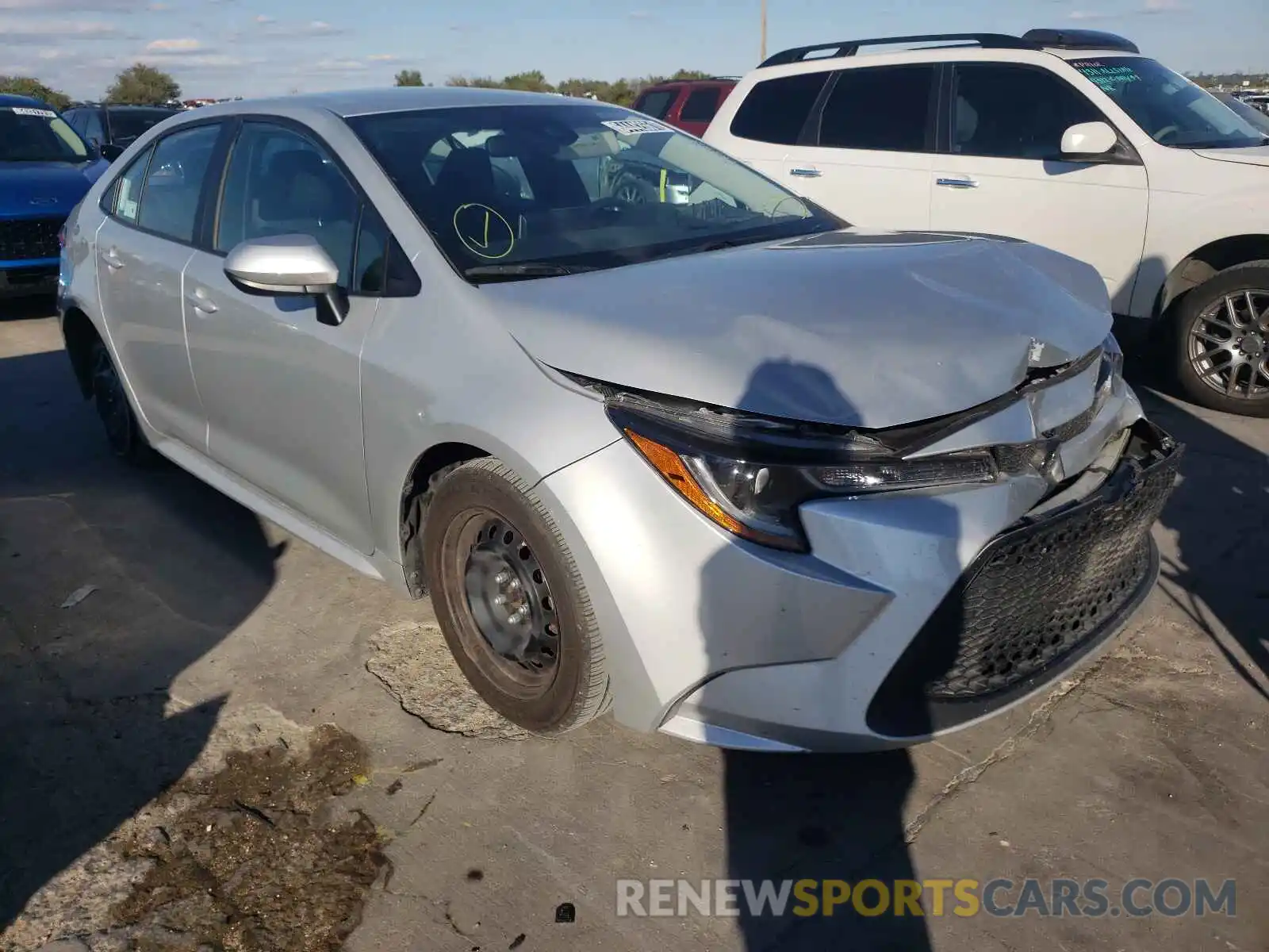 1 Photograph of a damaged car 5YFEPRAE8LP119201 TOYOTA COROLLA 2020