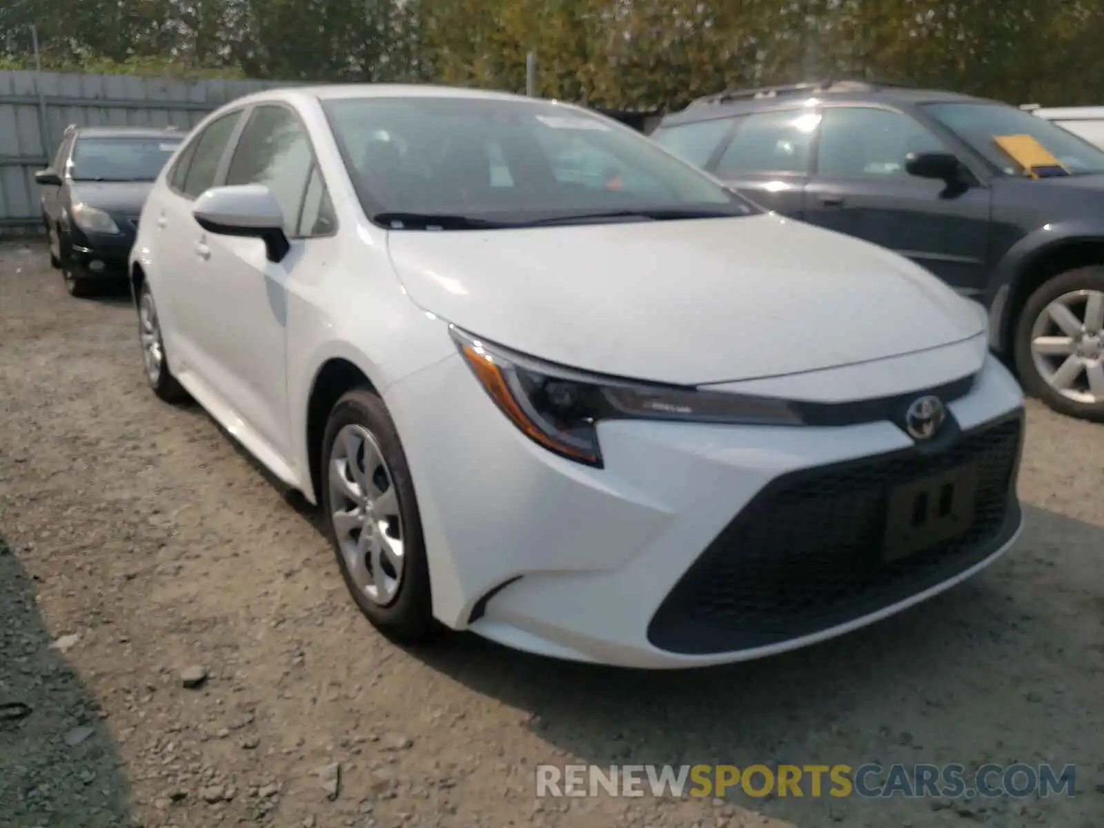 1 Photograph of a damaged car 5YFEPRAE8LP119313 TOYOTA COROLLA 2020