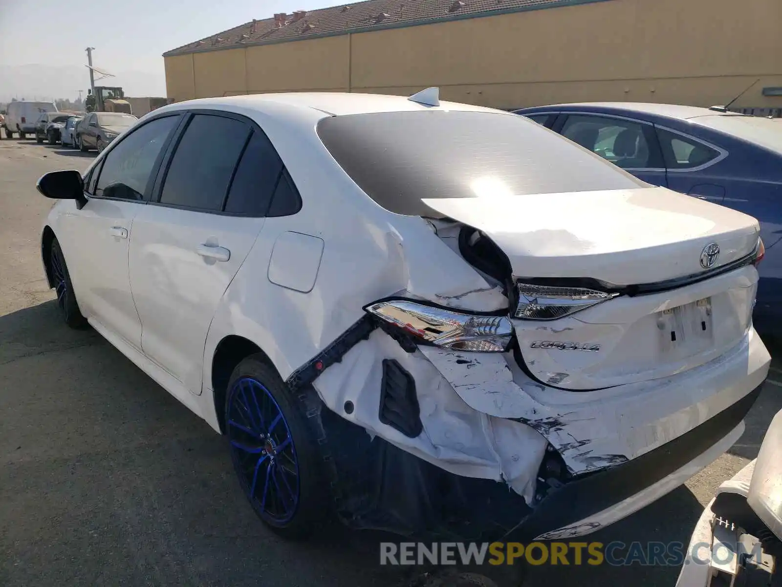 3 Photograph of a damaged car 5YFEPRAE8LP119814 TOYOTA COROLLA 2020