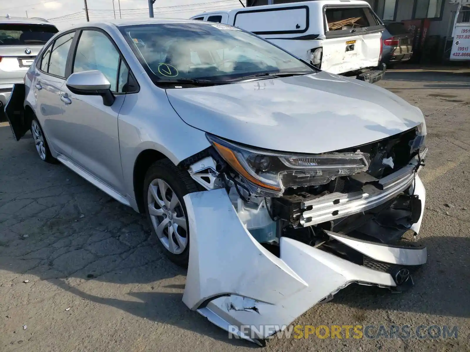 1 Photograph of a damaged car 5YFEPRAE8LP120025 TOYOTA COROLLA 2020