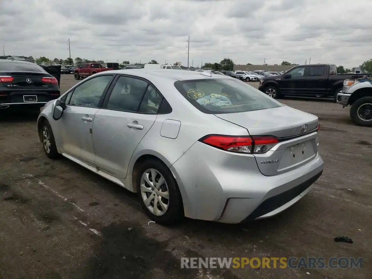 3 Photograph of a damaged car 5YFEPRAE8LP120655 TOYOTA COROLLA 2020