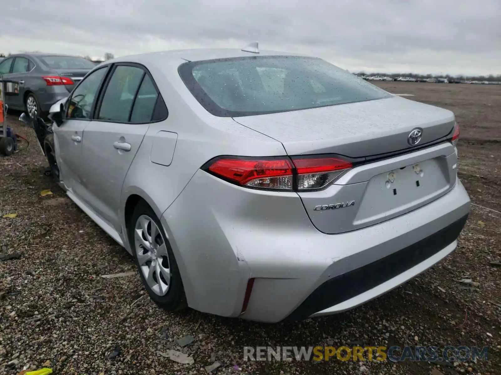 3 Photograph of a damaged car 5YFEPRAE8LP120669 TOYOTA COROLLA 2020