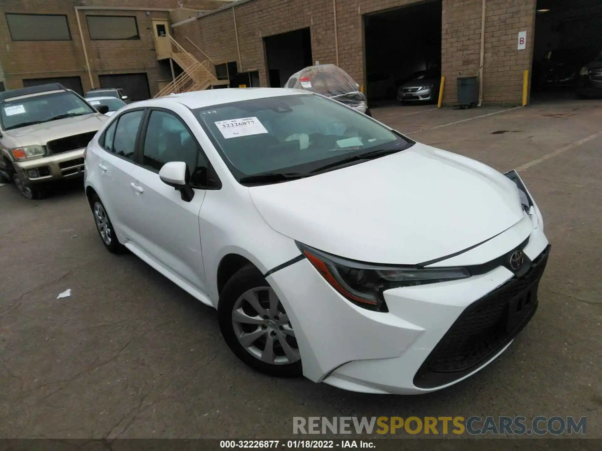 1 Photograph of a damaged car 5YFEPRAE8LP122910 TOYOTA COROLLA 2020