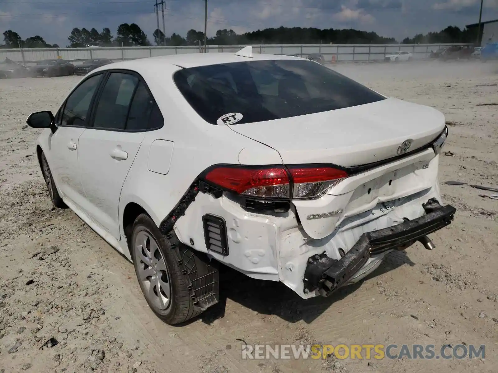 3 Photograph of a damaged car 5YFEPRAE8LP123202 TOYOTA COROLLA 2020