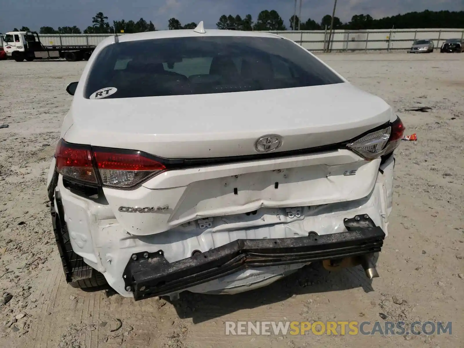 9 Photograph of a damaged car 5YFEPRAE8LP123202 TOYOTA COROLLA 2020