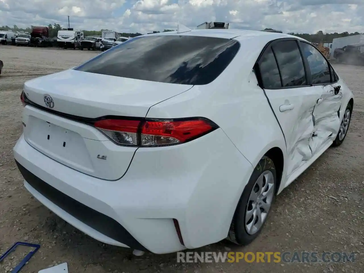 4 Photograph of a damaged car 5YFEPRAE8LP124317 TOYOTA COROLLA 2020