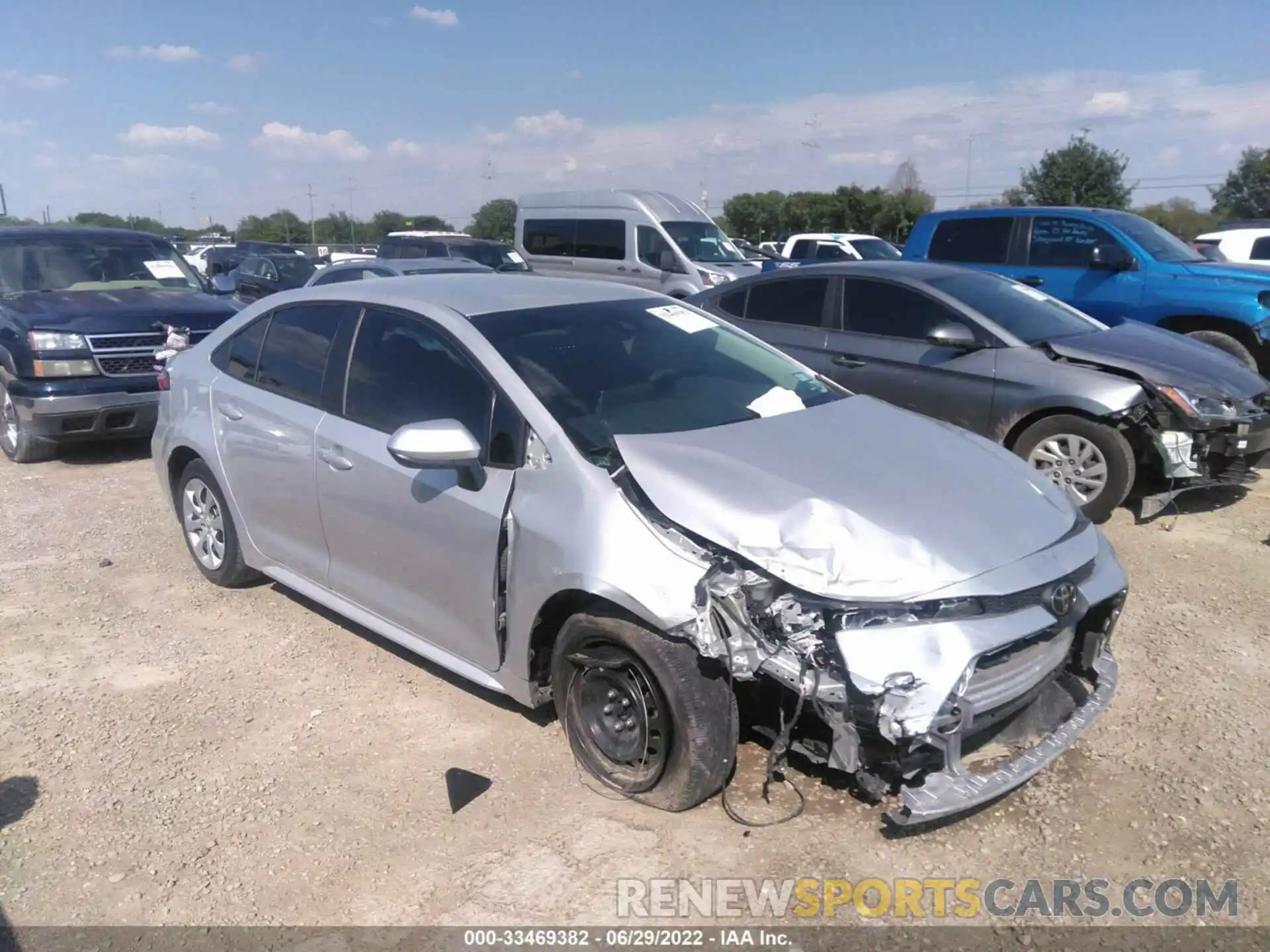 1 Photograph of a damaged car 5YFEPRAE8LP126004 TOYOTA COROLLA 2020