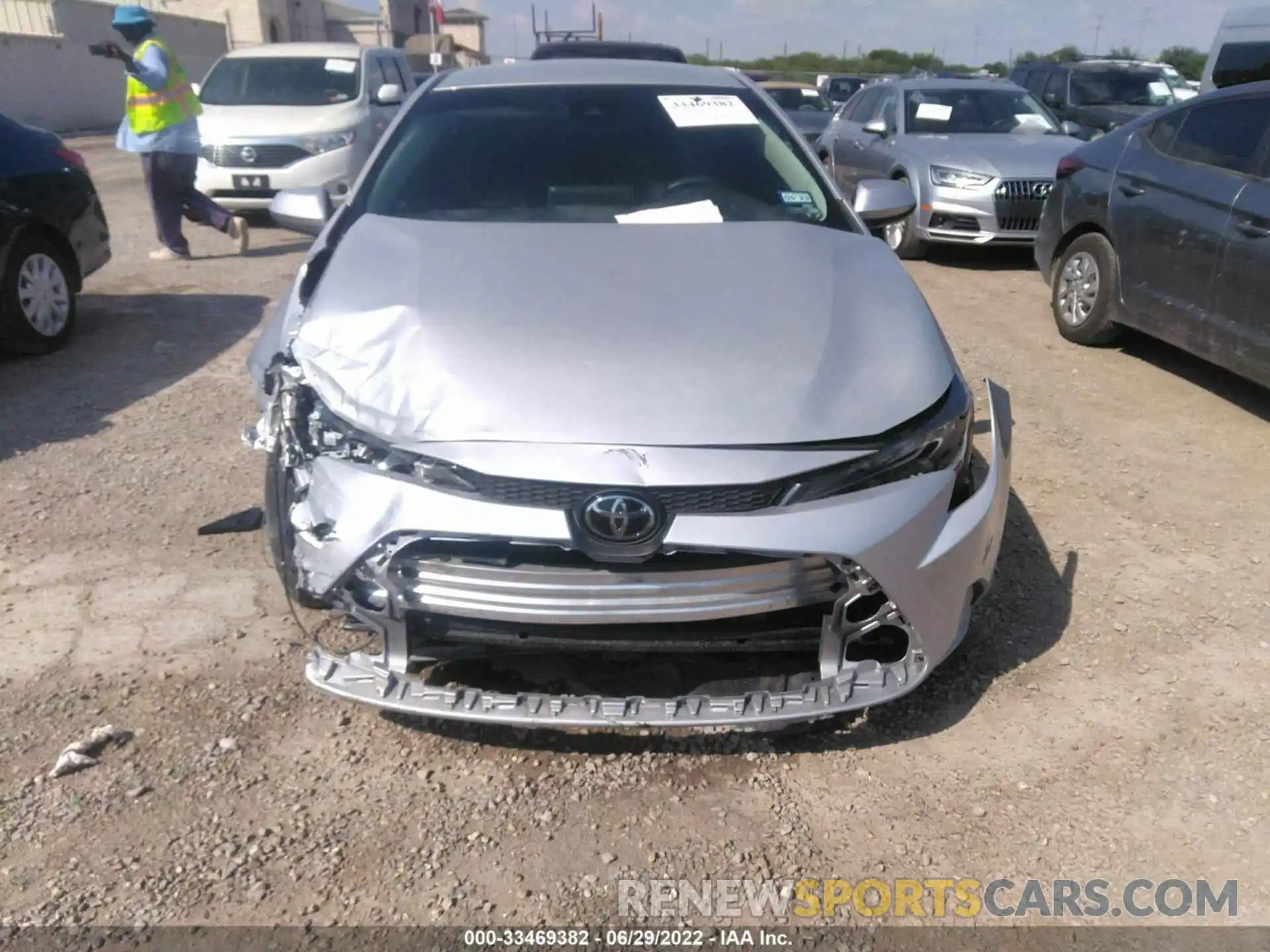 6 Photograph of a damaged car 5YFEPRAE8LP126004 TOYOTA COROLLA 2020