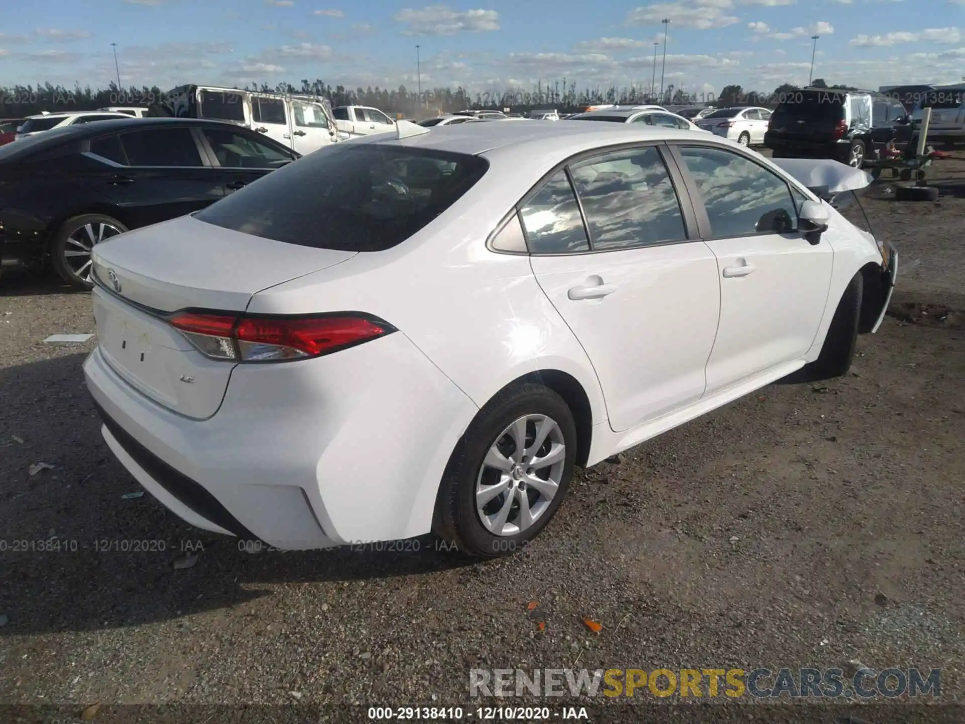 4 Photograph of a damaged car 5YFEPRAE8LP126097 TOYOTA COROLLA 2020