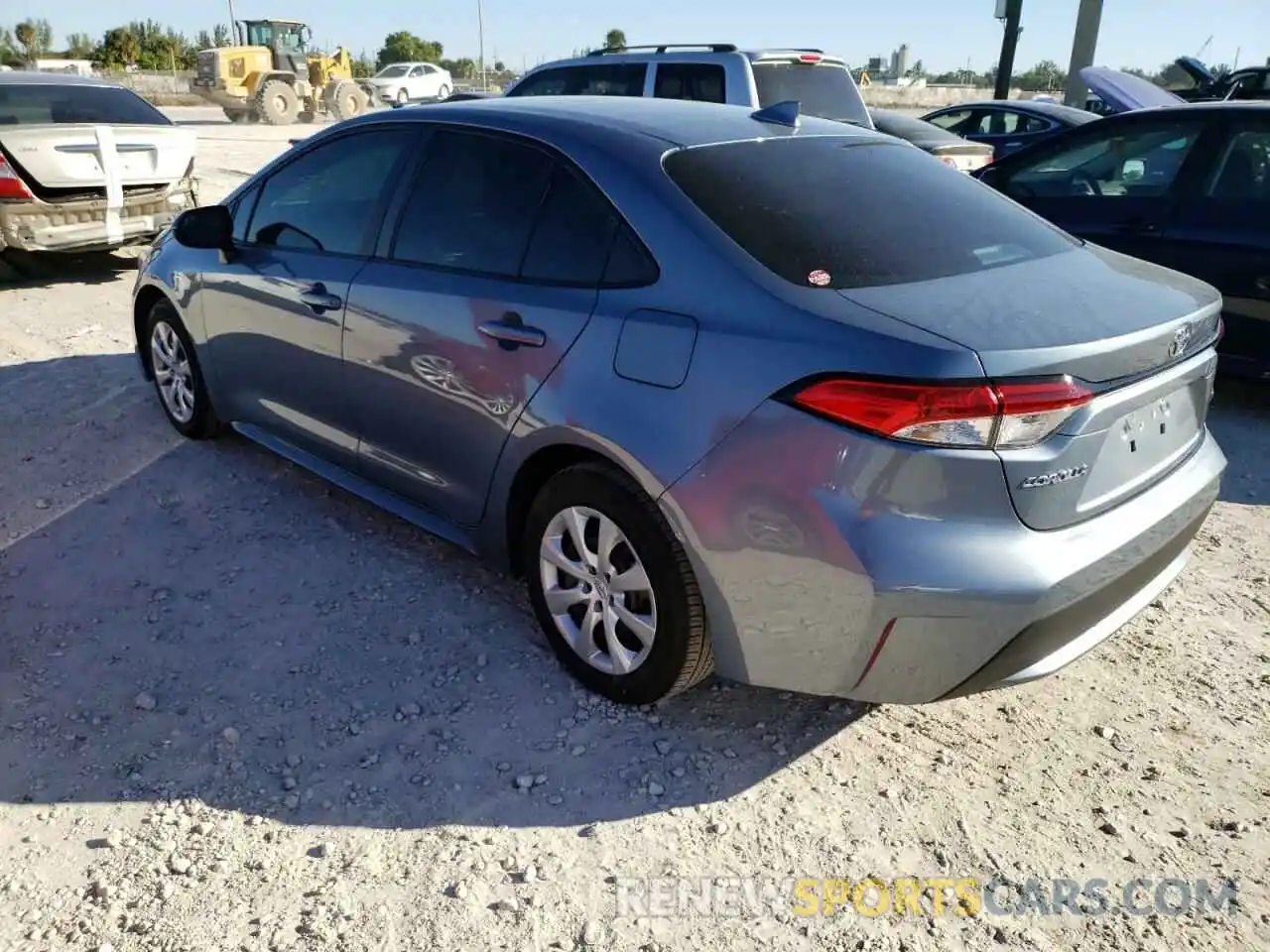 3 Photograph of a damaged car 5YFEPRAE8LP126682 TOYOTA COROLLA 2020