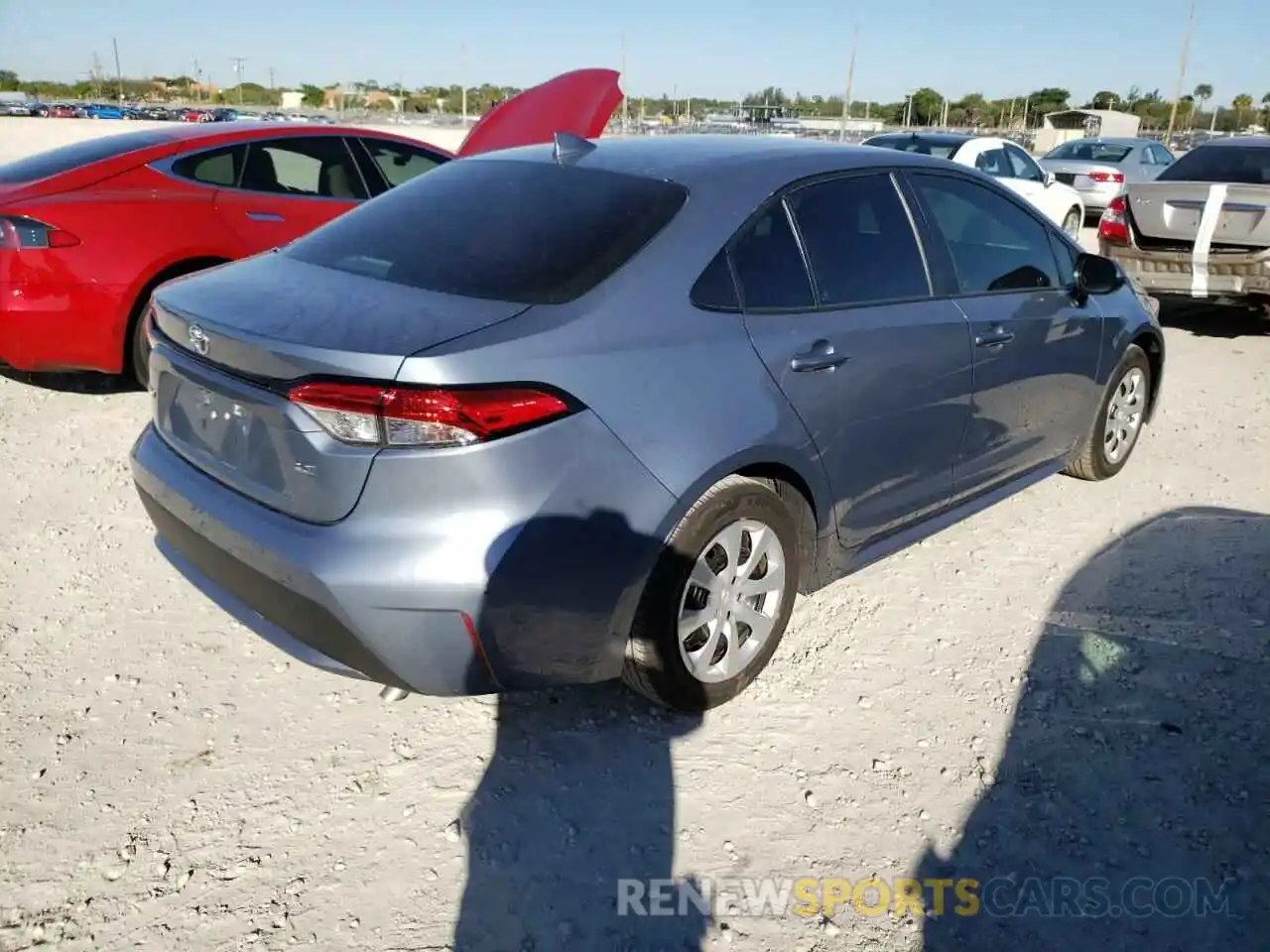 4 Photograph of a damaged car 5YFEPRAE8LP126682 TOYOTA COROLLA 2020