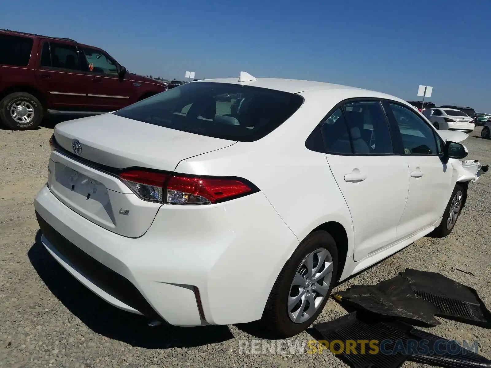 4 Photograph of a damaged car 5YFEPRAE8LP127895 TOYOTA COROLLA 2020