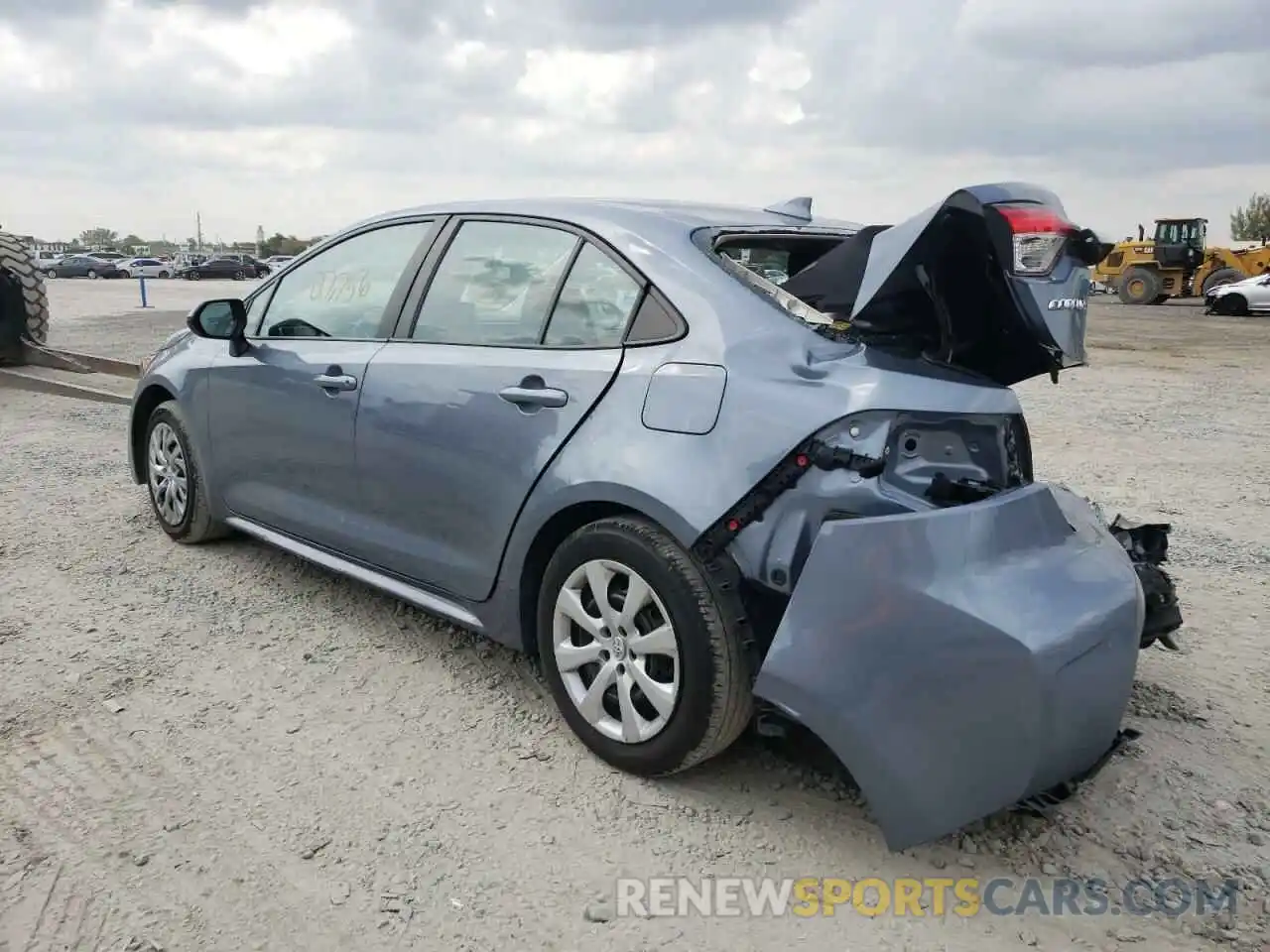 3 Photograph of a damaged car 5YFEPRAE8LP128450 TOYOTA COROLLA 2020