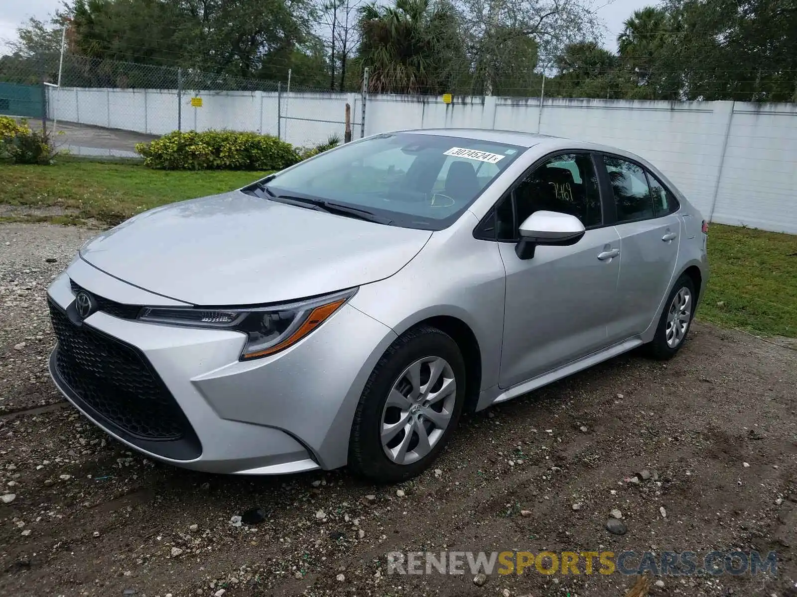 2 Photograph of a damaged car 5YFEPRAE8LP131008 TOYOTA COROLLA 2020