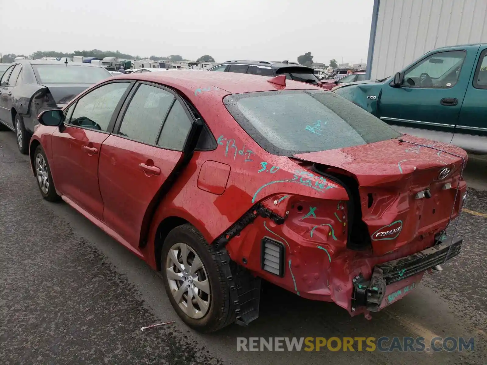 3 Photograph of a damaged car 5YFEPRAE8LP131641 TOYOTA COROLLA 2020