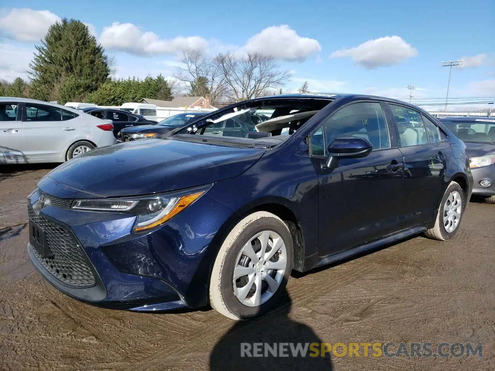 2 Photograph of a damaged car 5YFEPRAE8LP132658 TOYOTA COROLLA 2020