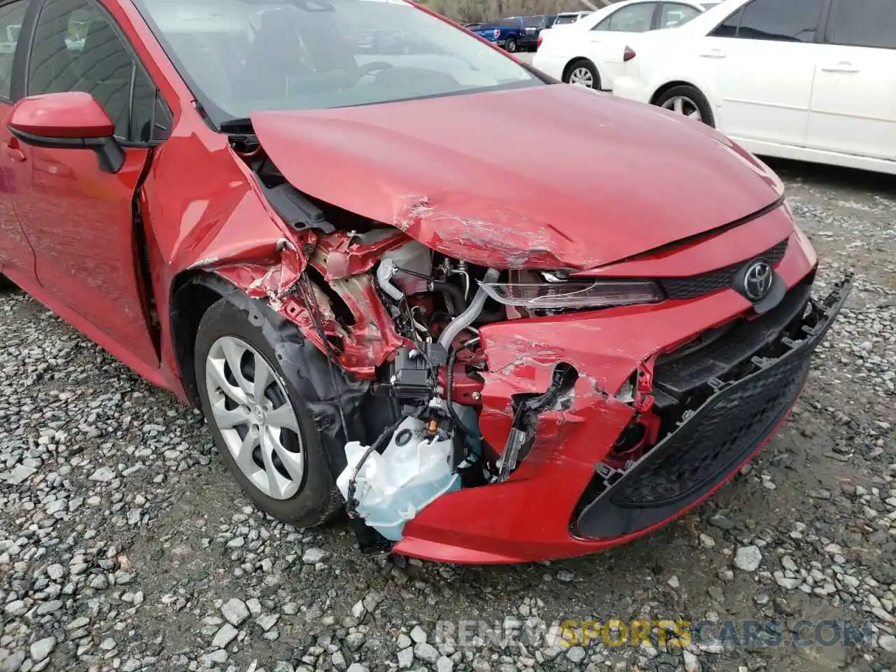 9 Photograph of a damaged car 5YFEPRAE8LP136466 TOYOTA COROLLA 2020