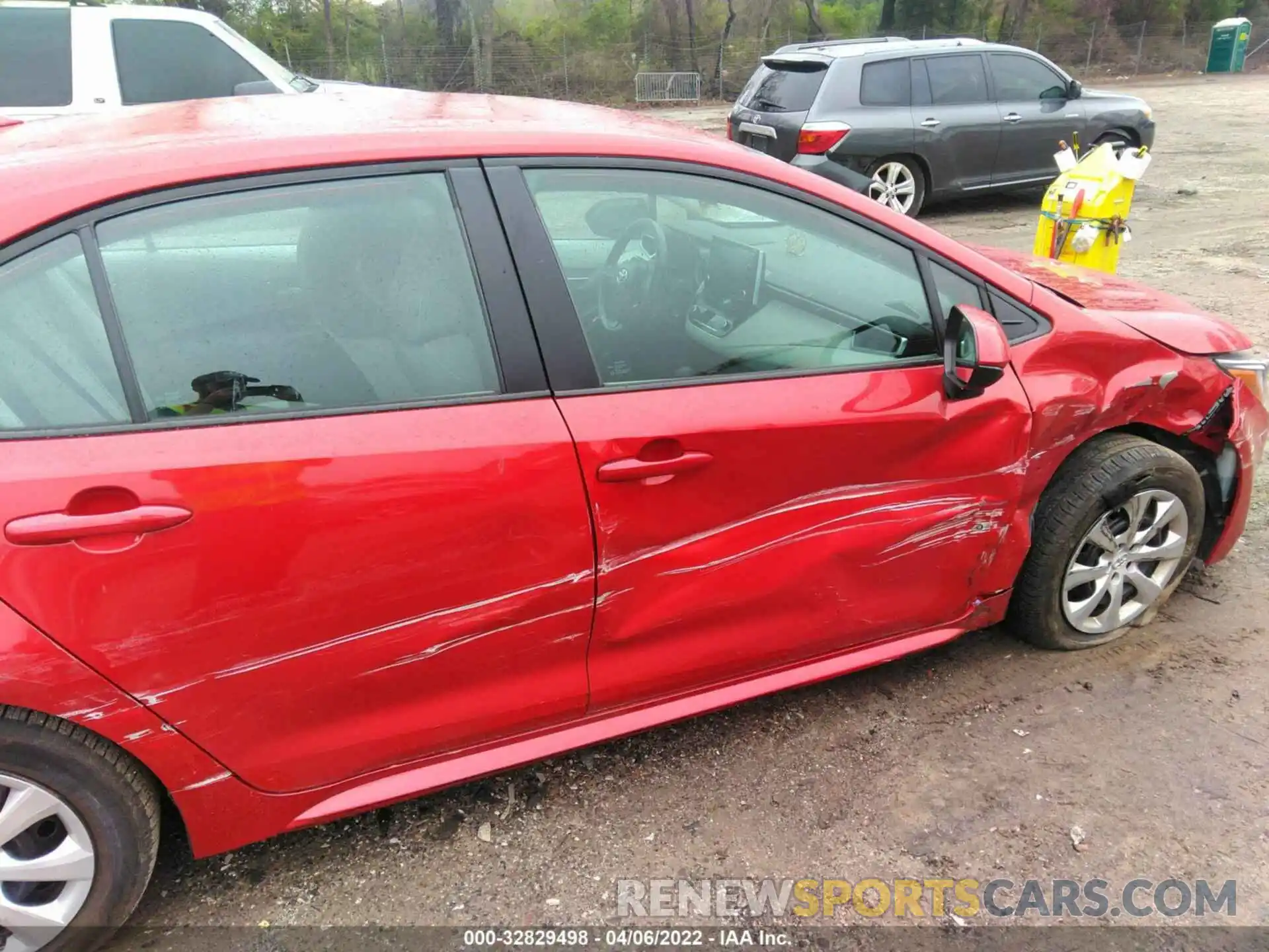 6 Photograph of a damaged car 5YFEPRAE8LP139934 TOYOTA COROLLA 2020