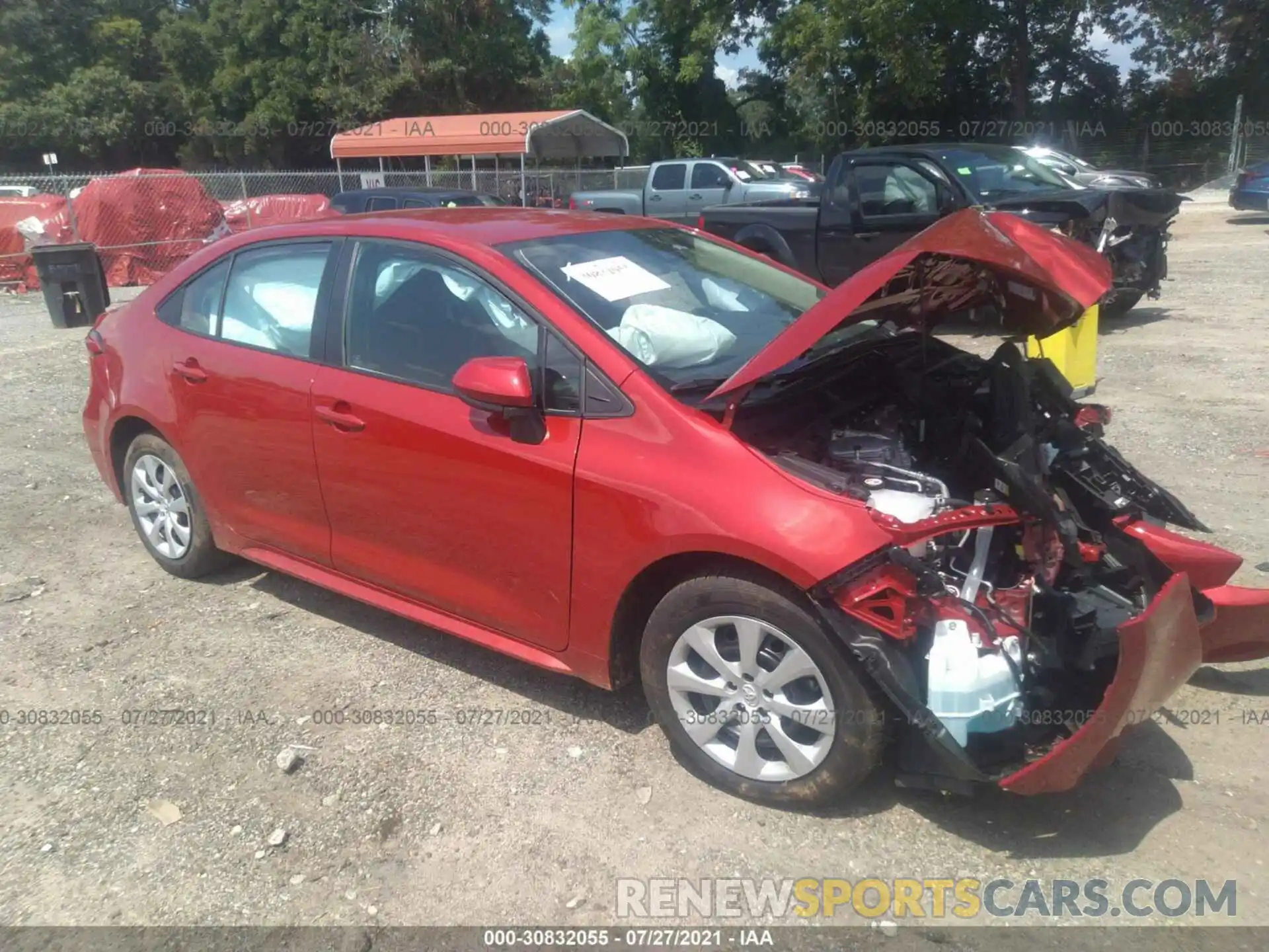 1 Photograph of a damaged car 5YFEPRAE8LP139951 TOYOTA COROLLA 2020