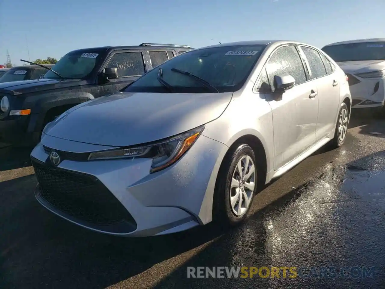 2 Photograph of a damaged car 5YFEPRAE8LP140386 TOYOTA COROLLA 2020