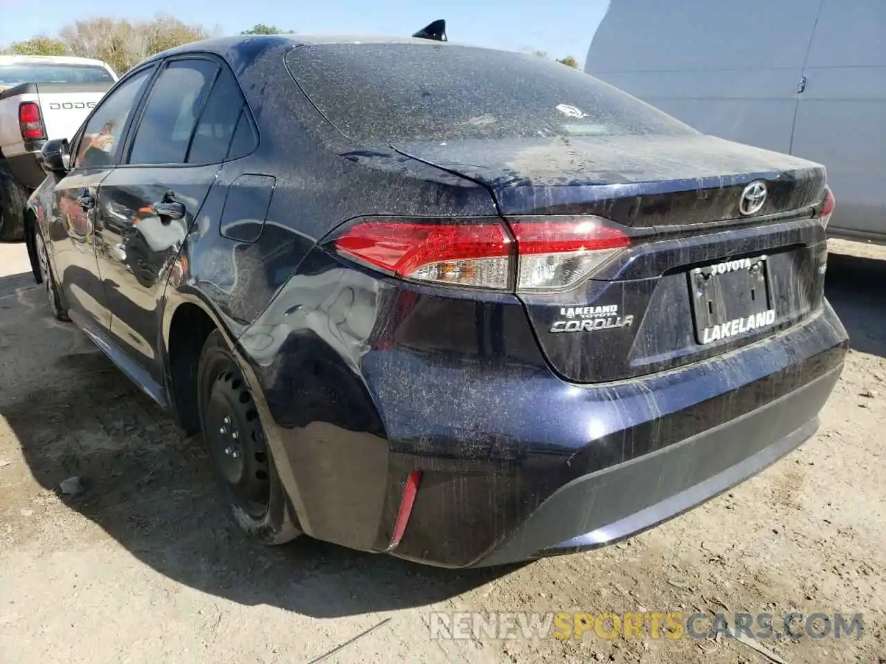 3 Photograph of a damaged car 5YFEPRAE8LP141134 TOYOTA COROLLA 2020