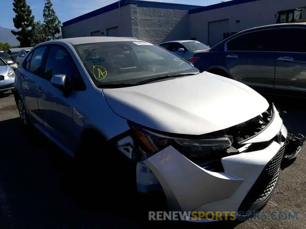 1 Photograph of a damaged car 5YFEPRAE8LP141912 TOYOTA COROLLA 2020