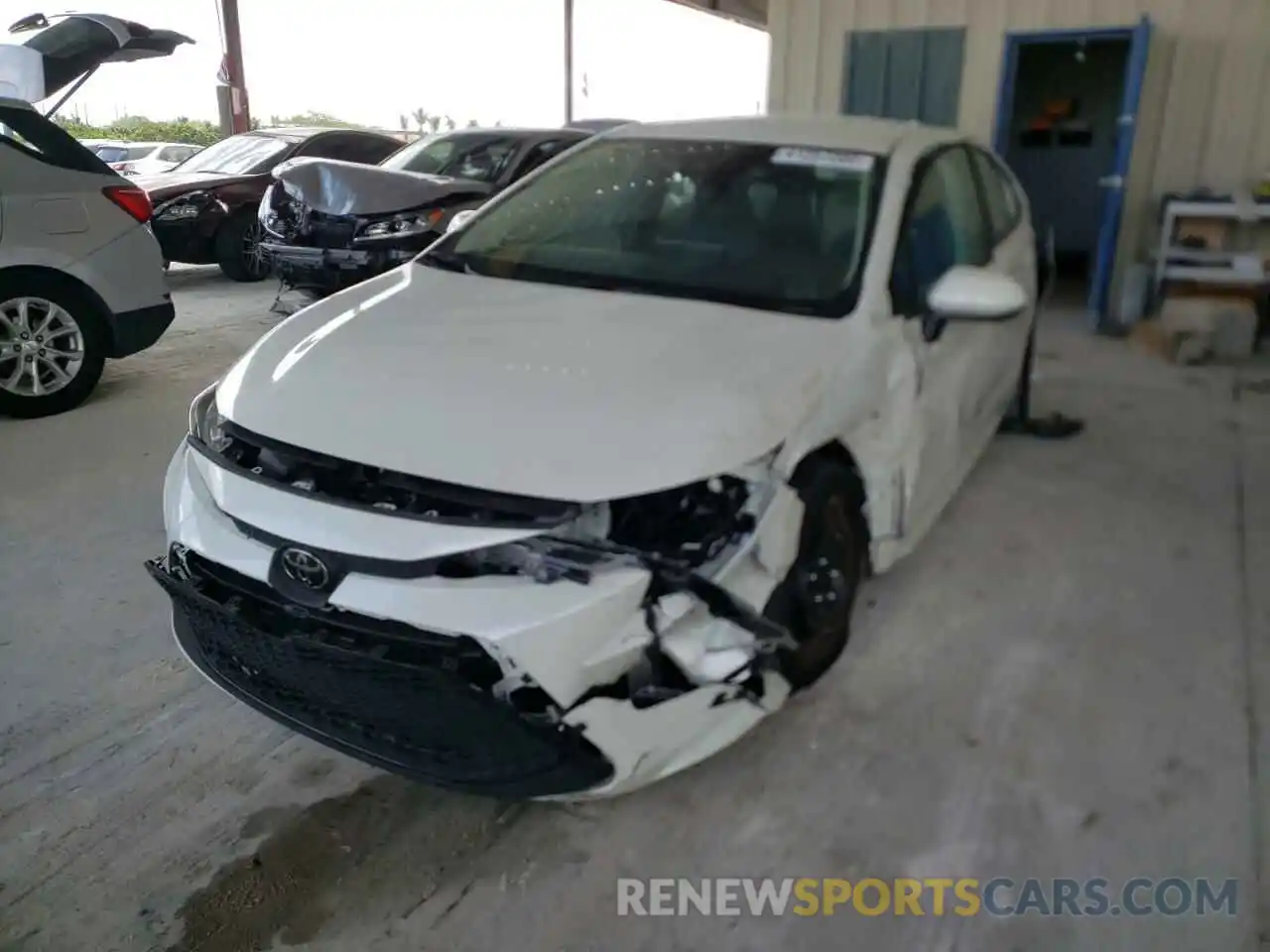 2 Photograph of a damaged car 5YFEPRAE8LP142087 TOYOTA COROLLA 2020