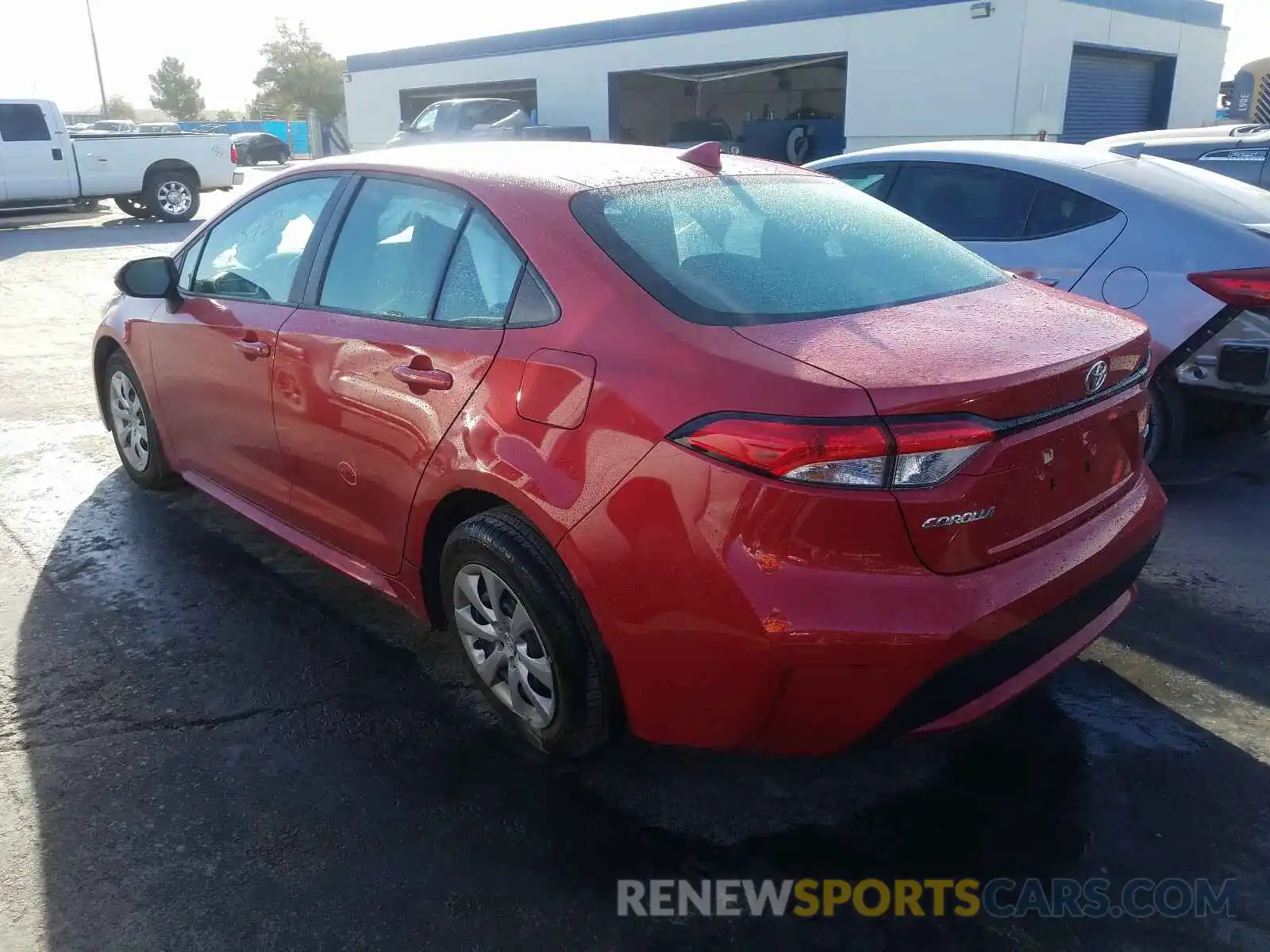 3 Photograph of a damaged car 5YFEPRAE8LP144695 TOYOTA COROLLA 2020