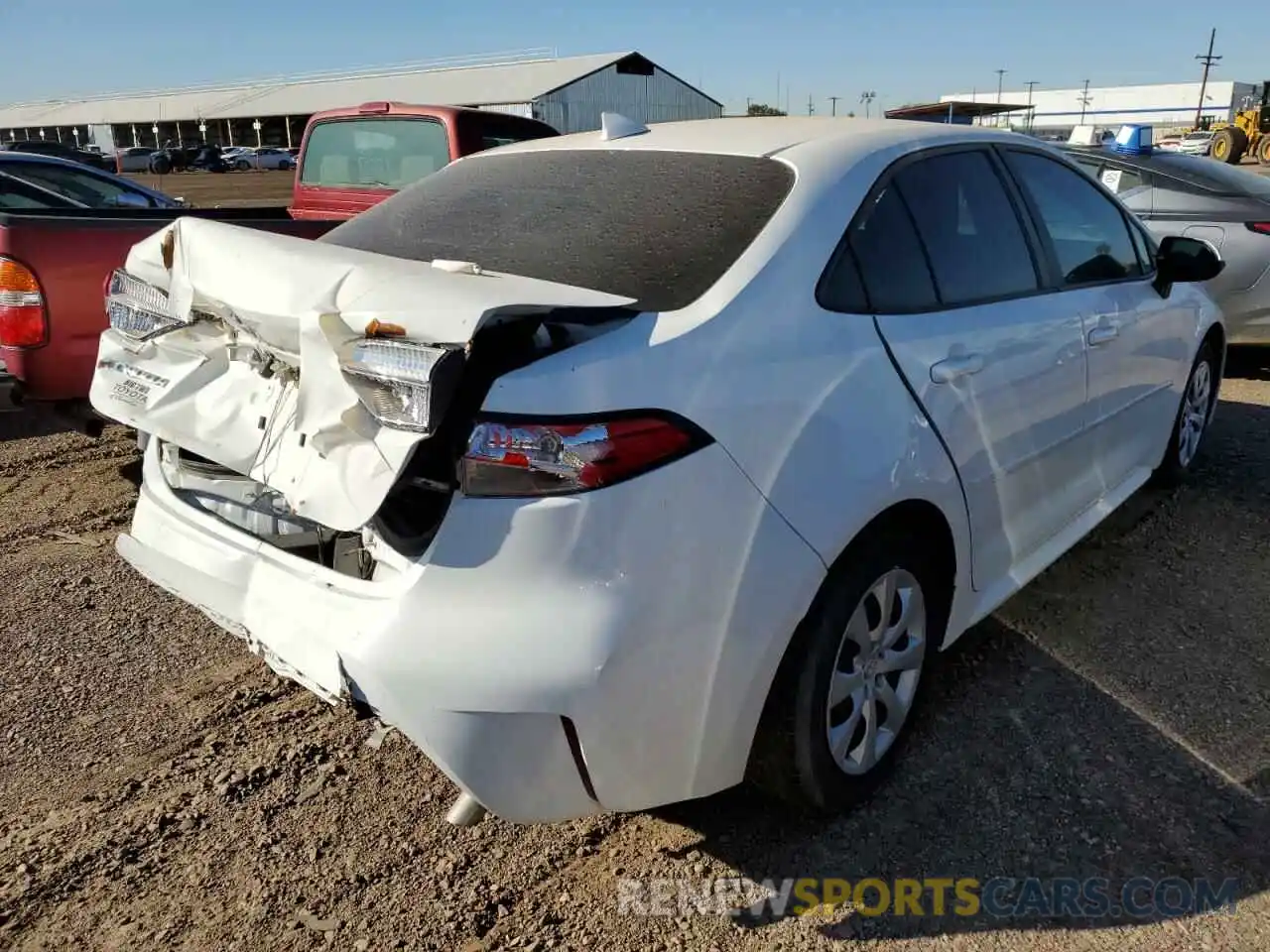 4 Photograph of a damaged car 5YFEPRAE8LP146138 TOYOTA COROLLA 2020