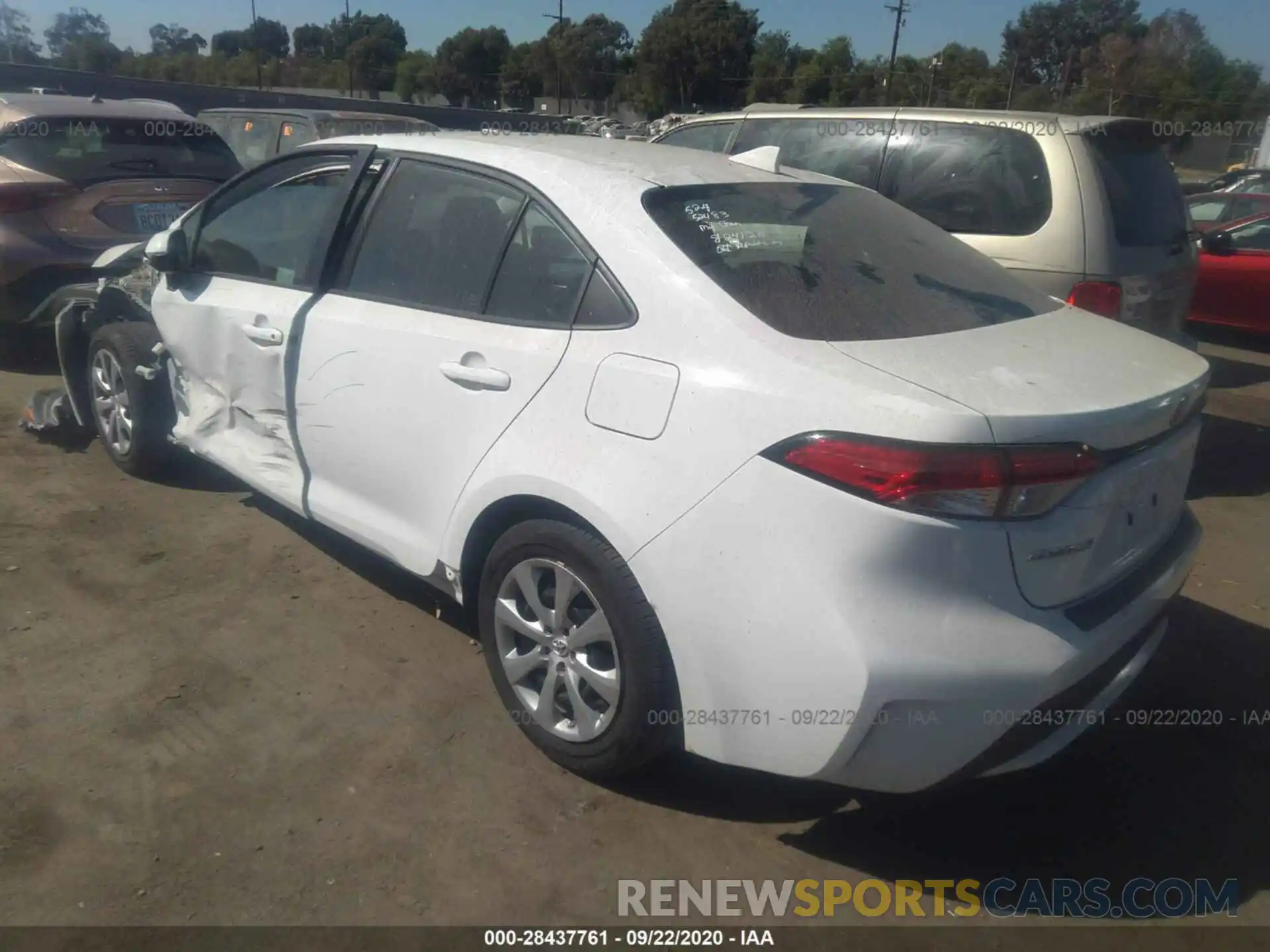 3 Photograph of a damaged car 5YFEPRAE9LP001366 TOYOTA COROLLA 2020