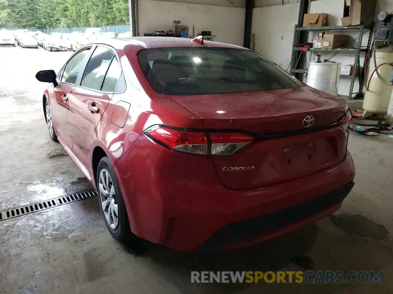 3 Photograph of a damaged car 5YFEPRAE9LP003957 TOYOTA COROLLA 2020