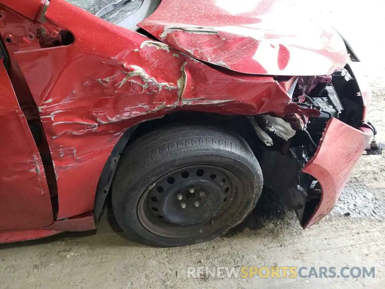 9 Photograph of a damaged car 5YFEPRAE9LP003957 TOYOTA COROLLA 2020