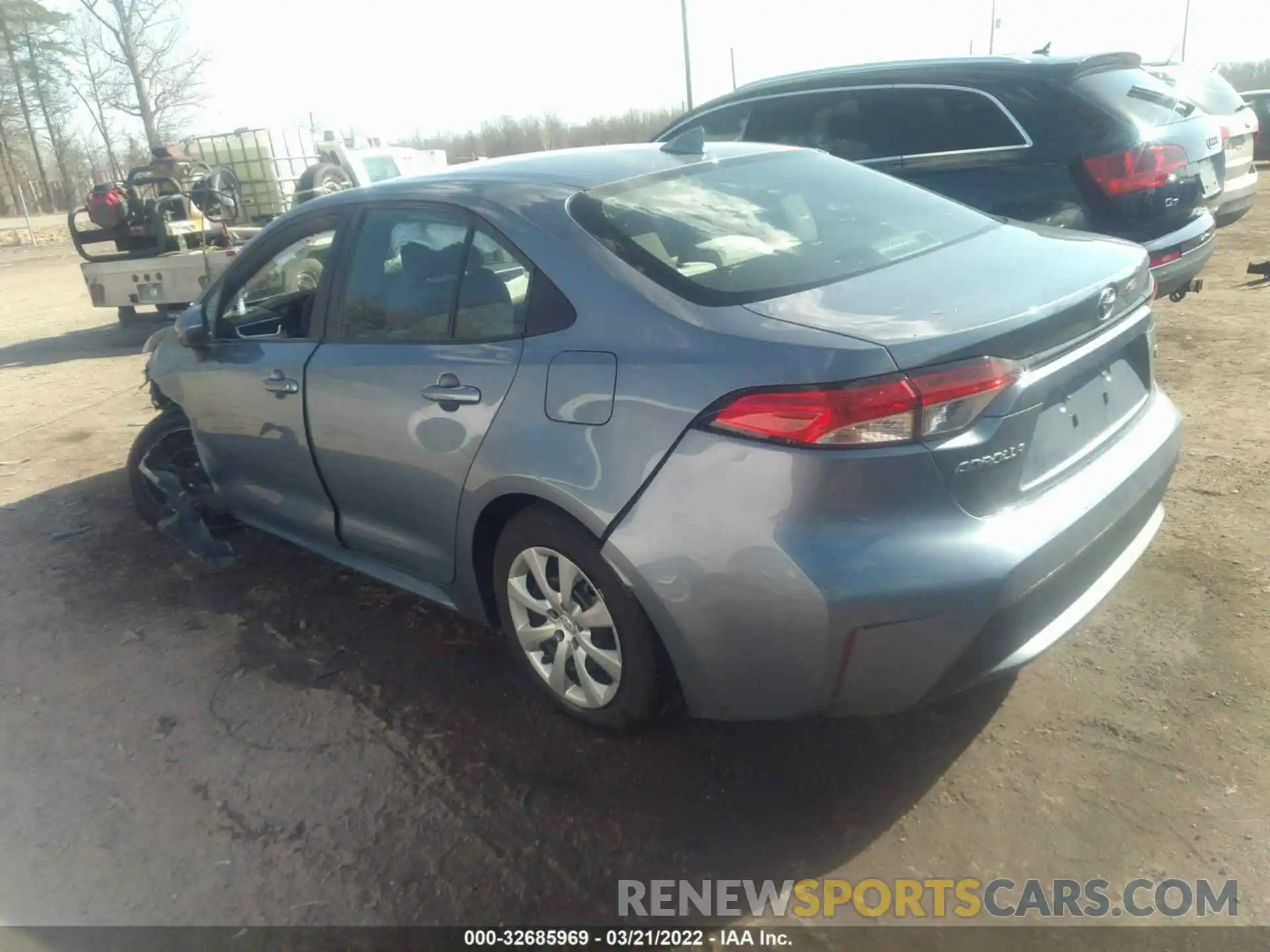 3 Photograph of a damaged car 5YFEPRAE9LP005918 TOYOTA COROLLA 2020