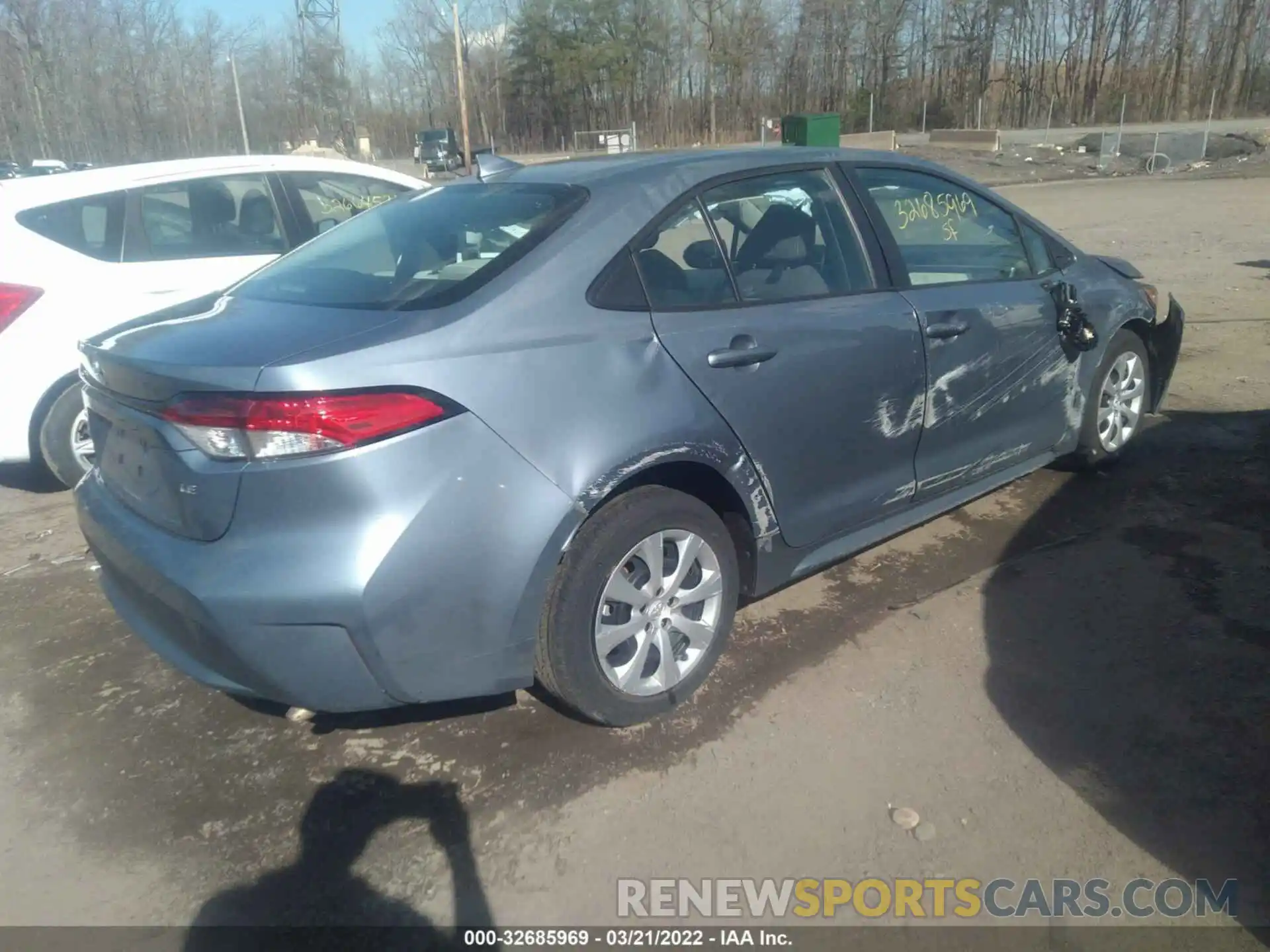 4 Photograph of a damaged car 5YFEPRAE9LP005918 TOYOTA COROLLA 2020