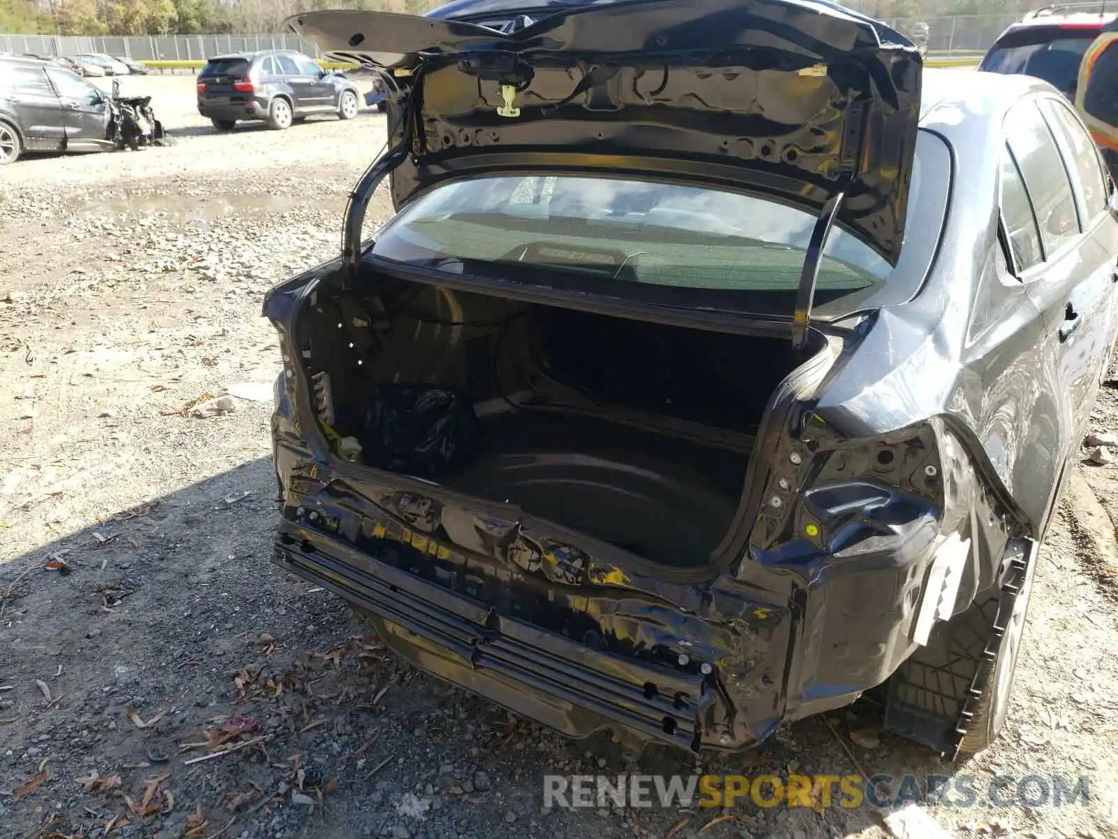 9 Photograph of a damaged car 5YFEPRAE9LP006521 TOYOTA COROLLA 2020