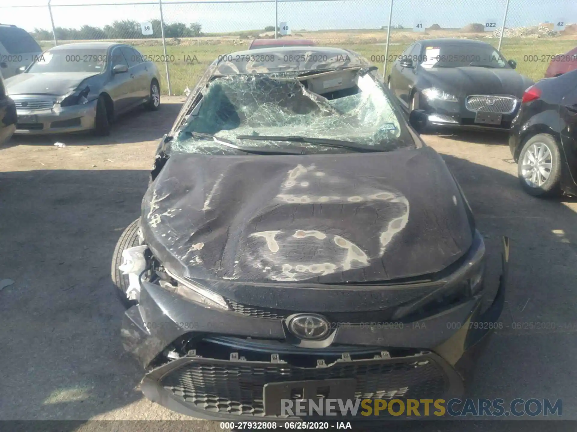 6 Photograph of a damaged car 5YFEPRAE9LP009905 TOYOTA COROLLA 2020