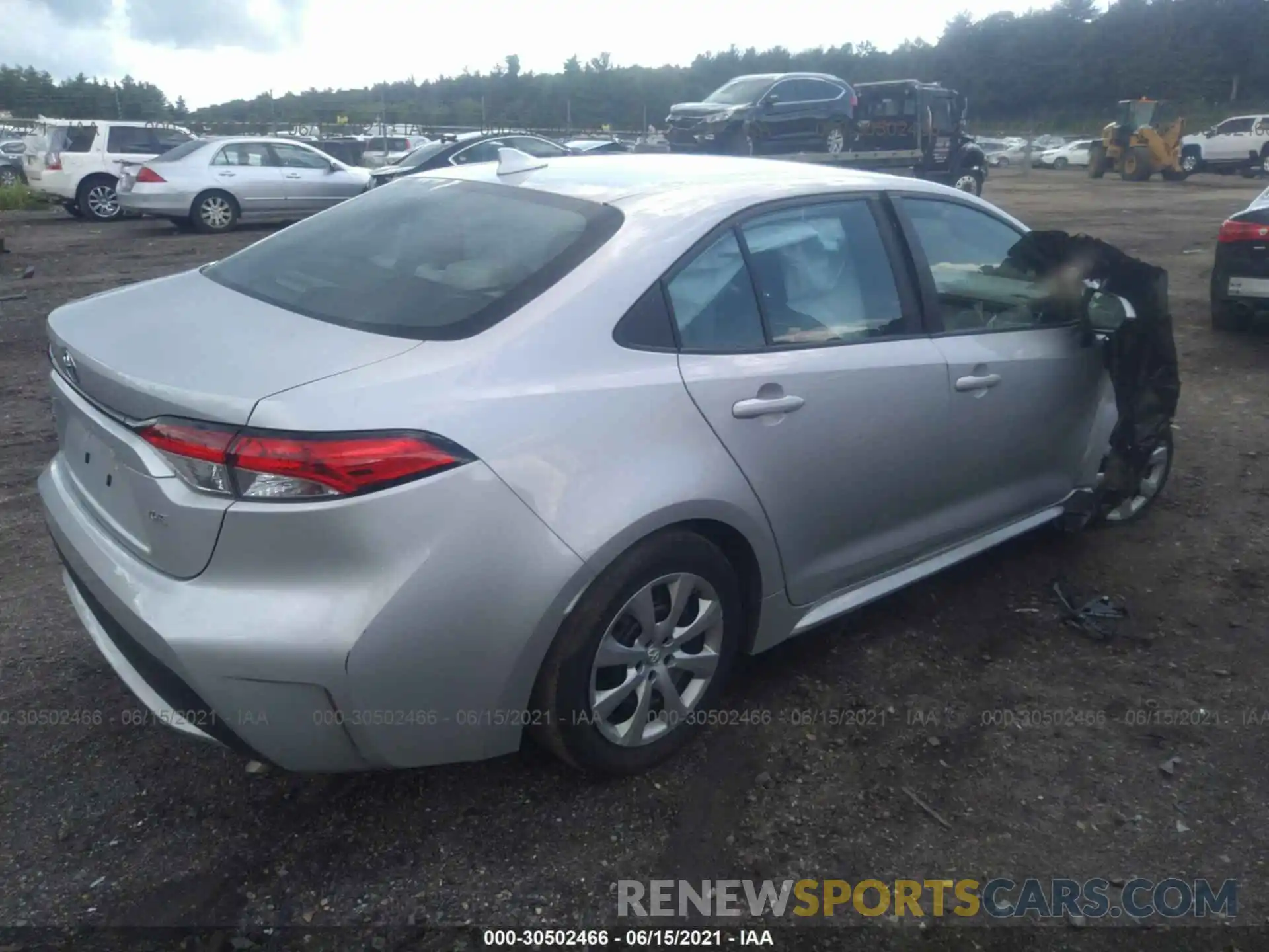 4 Photograph of a damaged car 5YFEPRAE9LP011072 TOYOTA COROLLA 2020