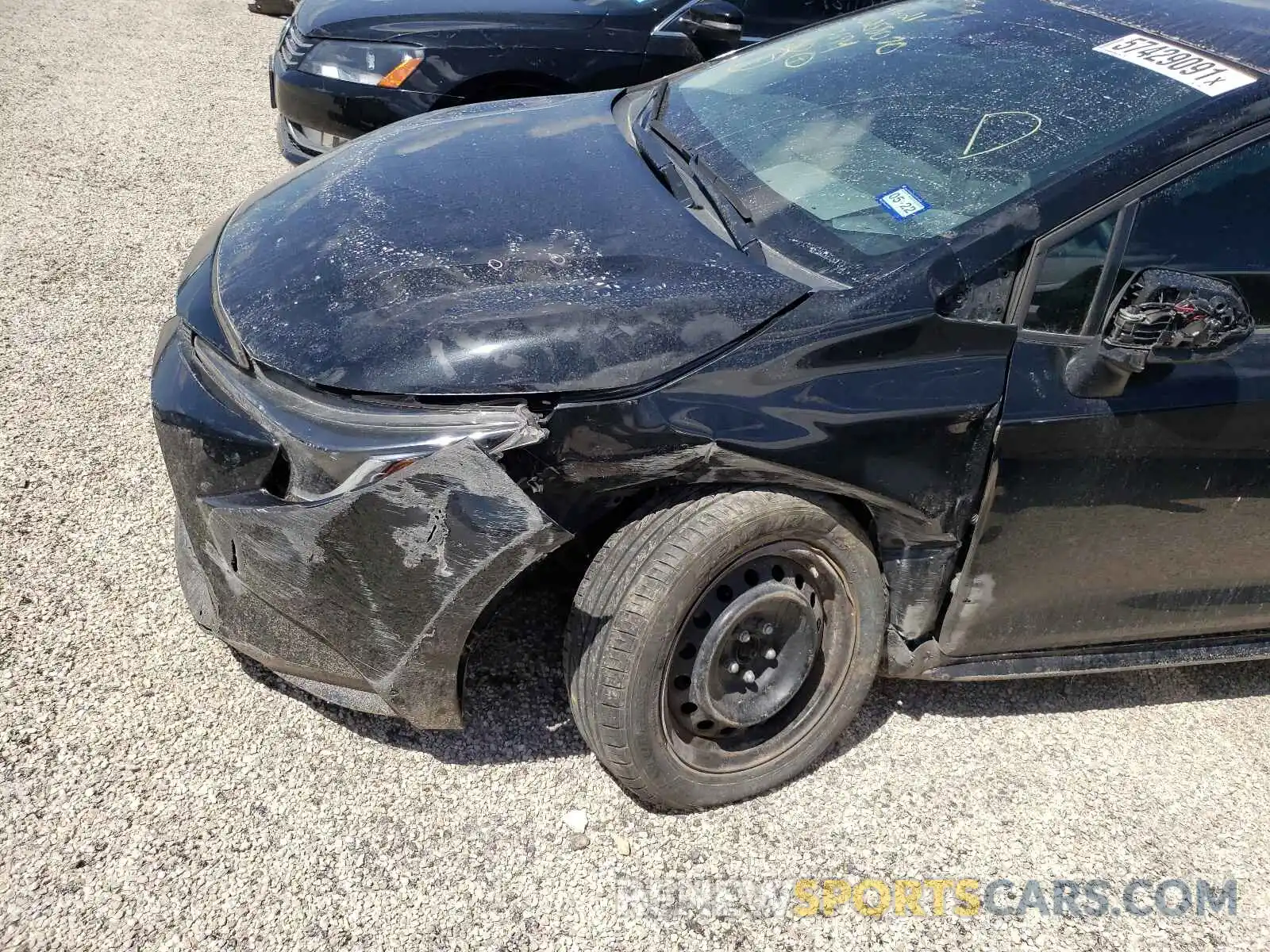 9 Photograph of a damaged car 5YFEPRAE9LP013694 TOYOTA COROLLA 2020