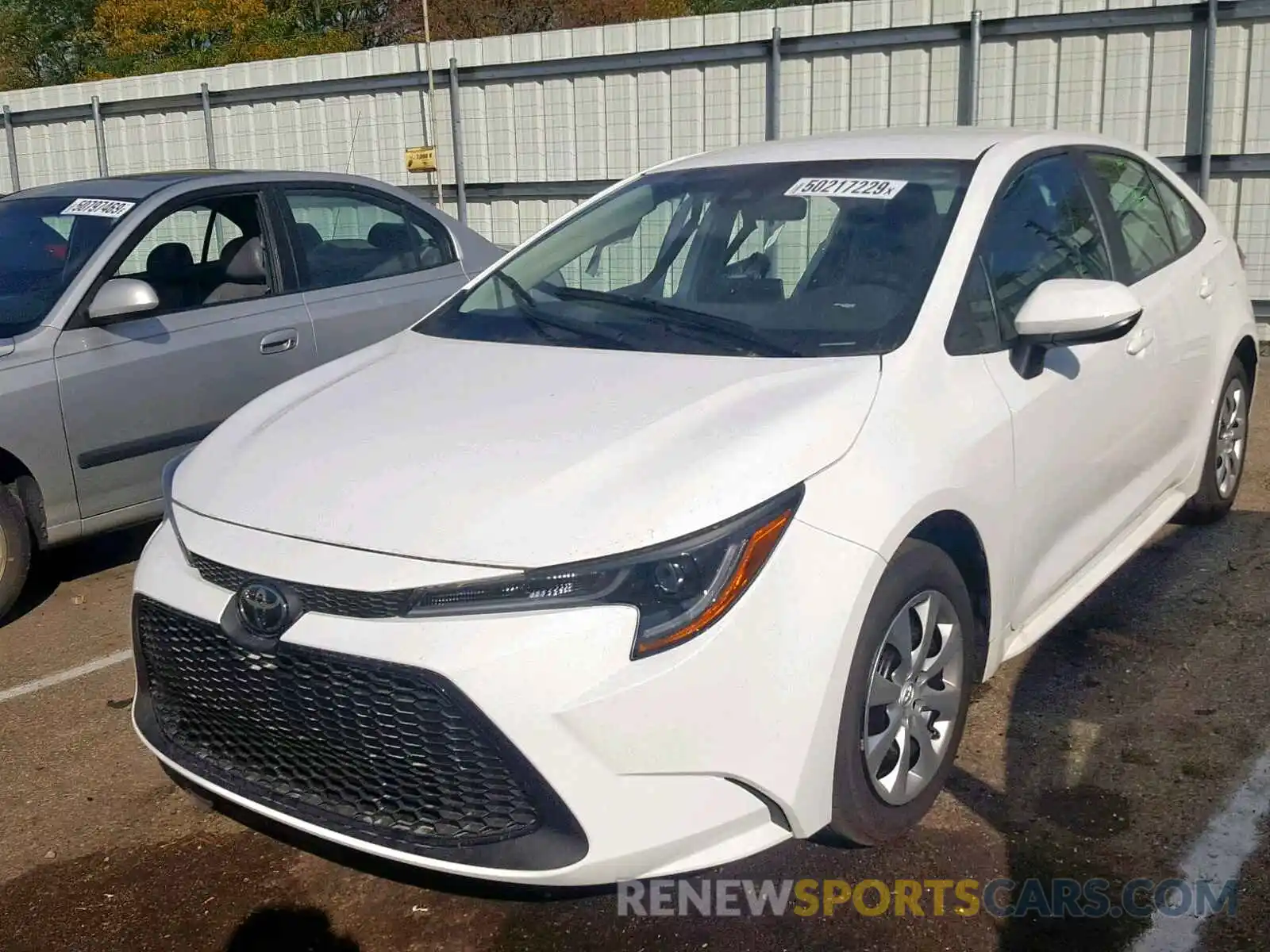 2 Photograph of a damaged car 5YFEPRAE9LP019141 TOYOTA COROLLA 2020