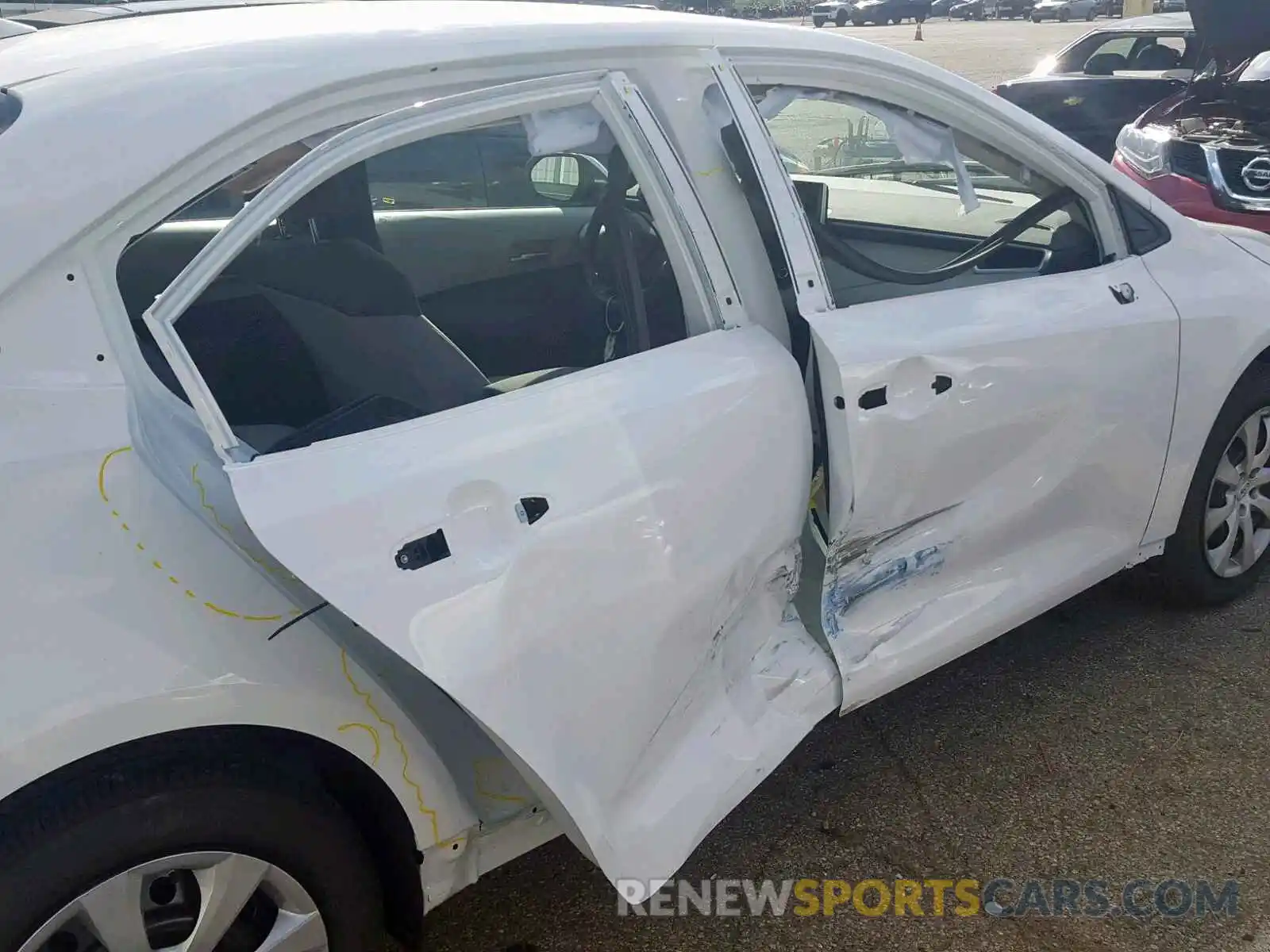 9 Photograph of a damaged car 5YFEPRAE9LP019141 TOYOTA COROLLA 2020